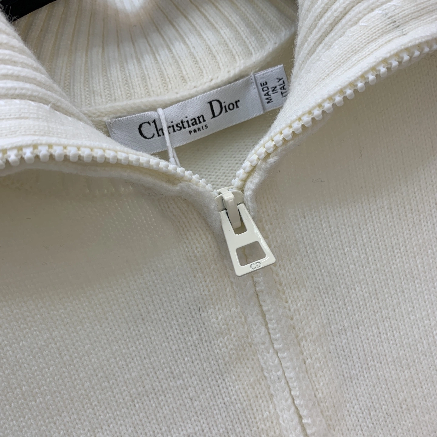 Victoria-- 4ior cashmere item:E-F044L2770H