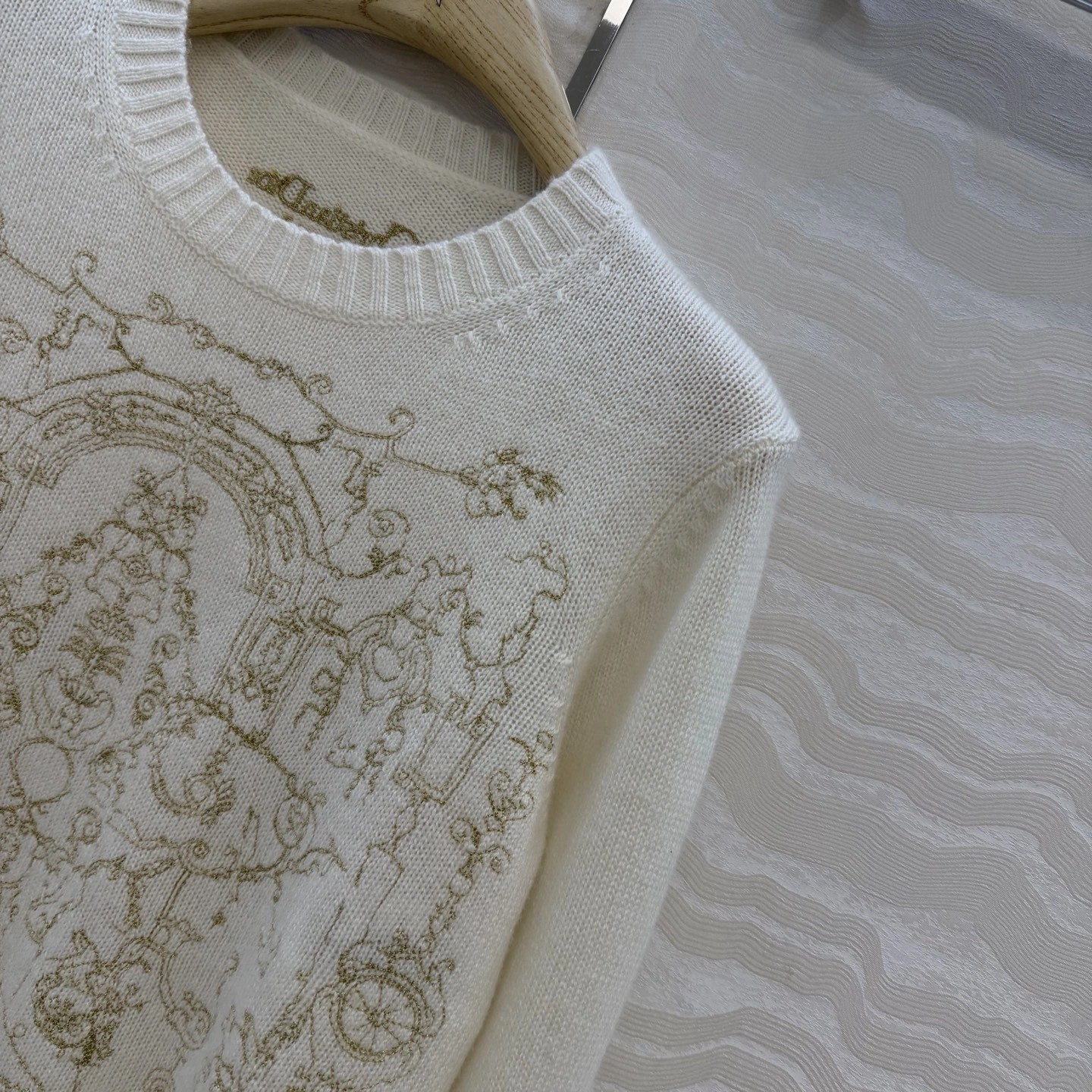 Victoria-- 4ior embroidery cashmere item:F-F061A2040