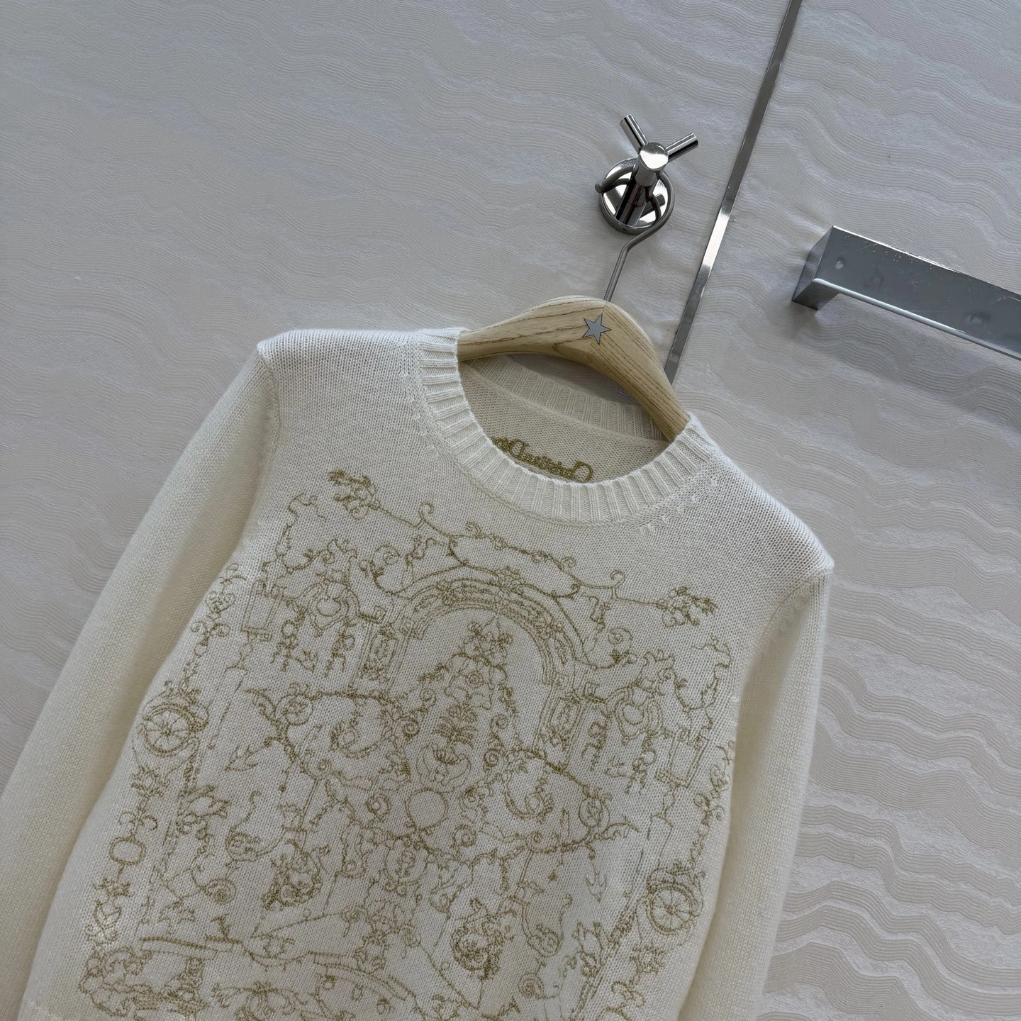 Victoria-- 4ior embroidery cashmere item:F-F061A2040