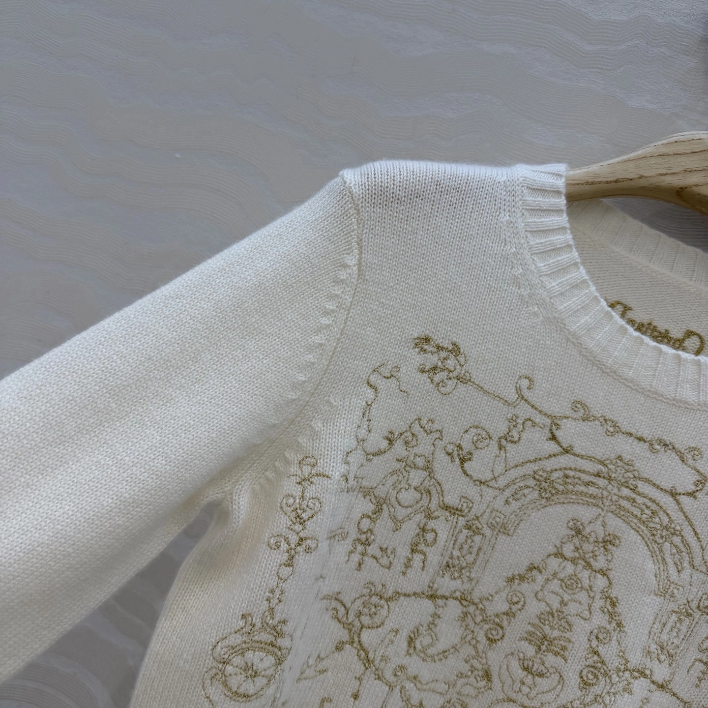 Victoria-- 4ior embroidery cashmere item:F-F061A2040