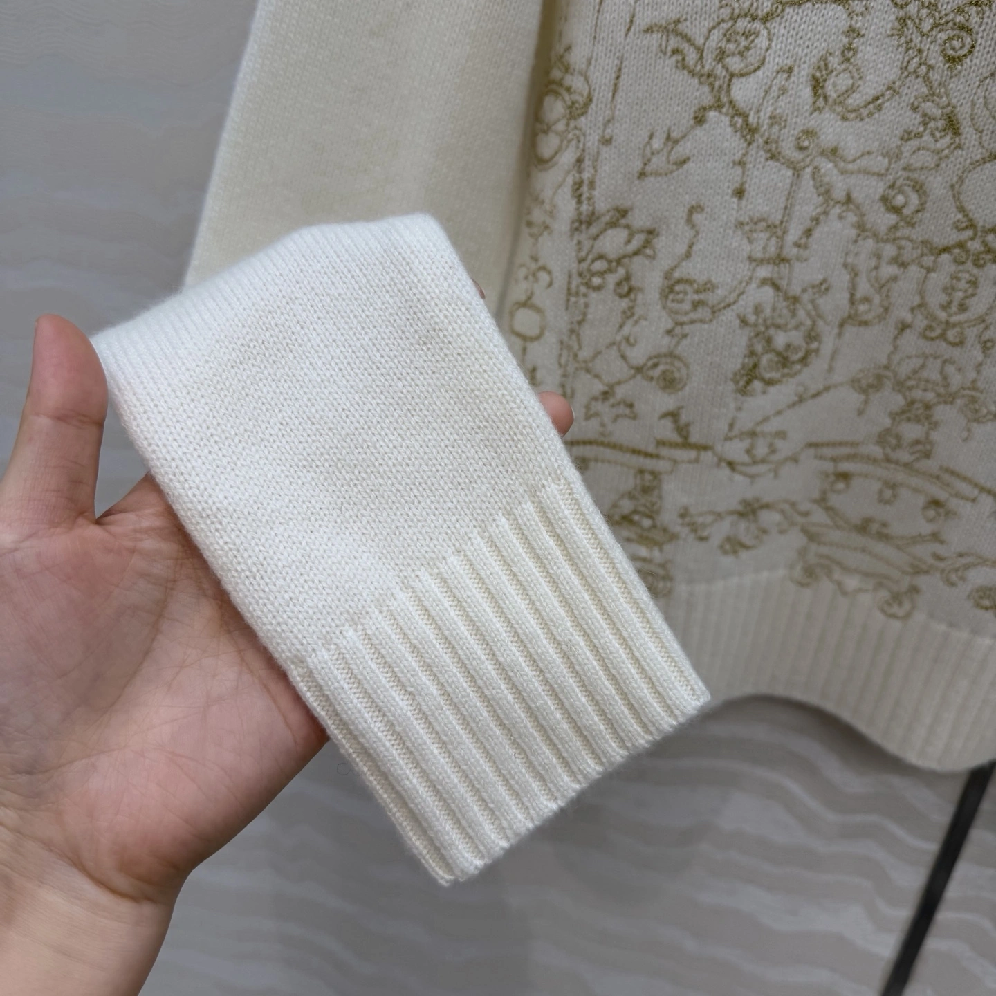 Victoria-- 4ior embroidery cashmere item:F-F061A2040