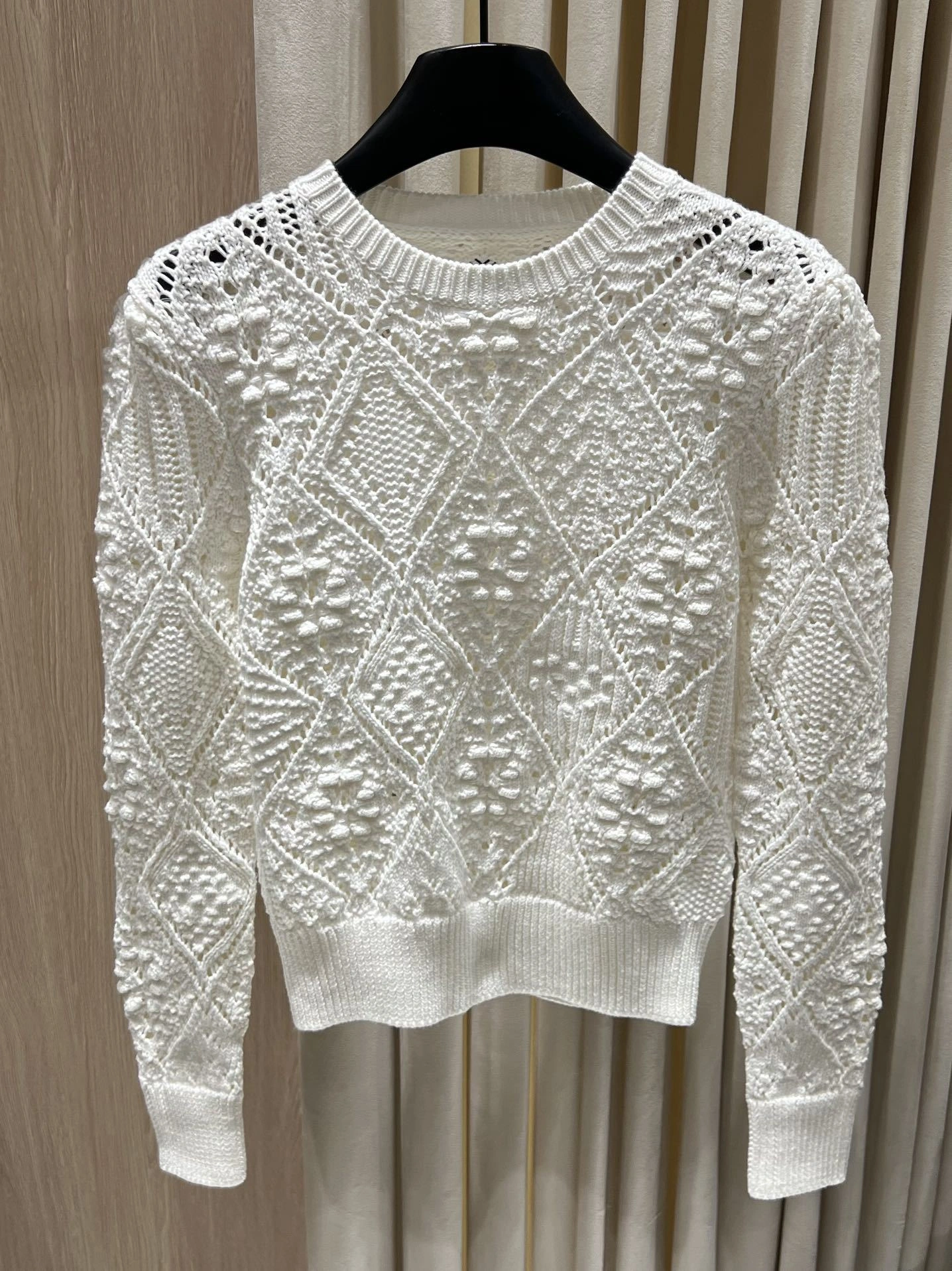 Victoria-- 4ior embroidery item:E-F140L1020H