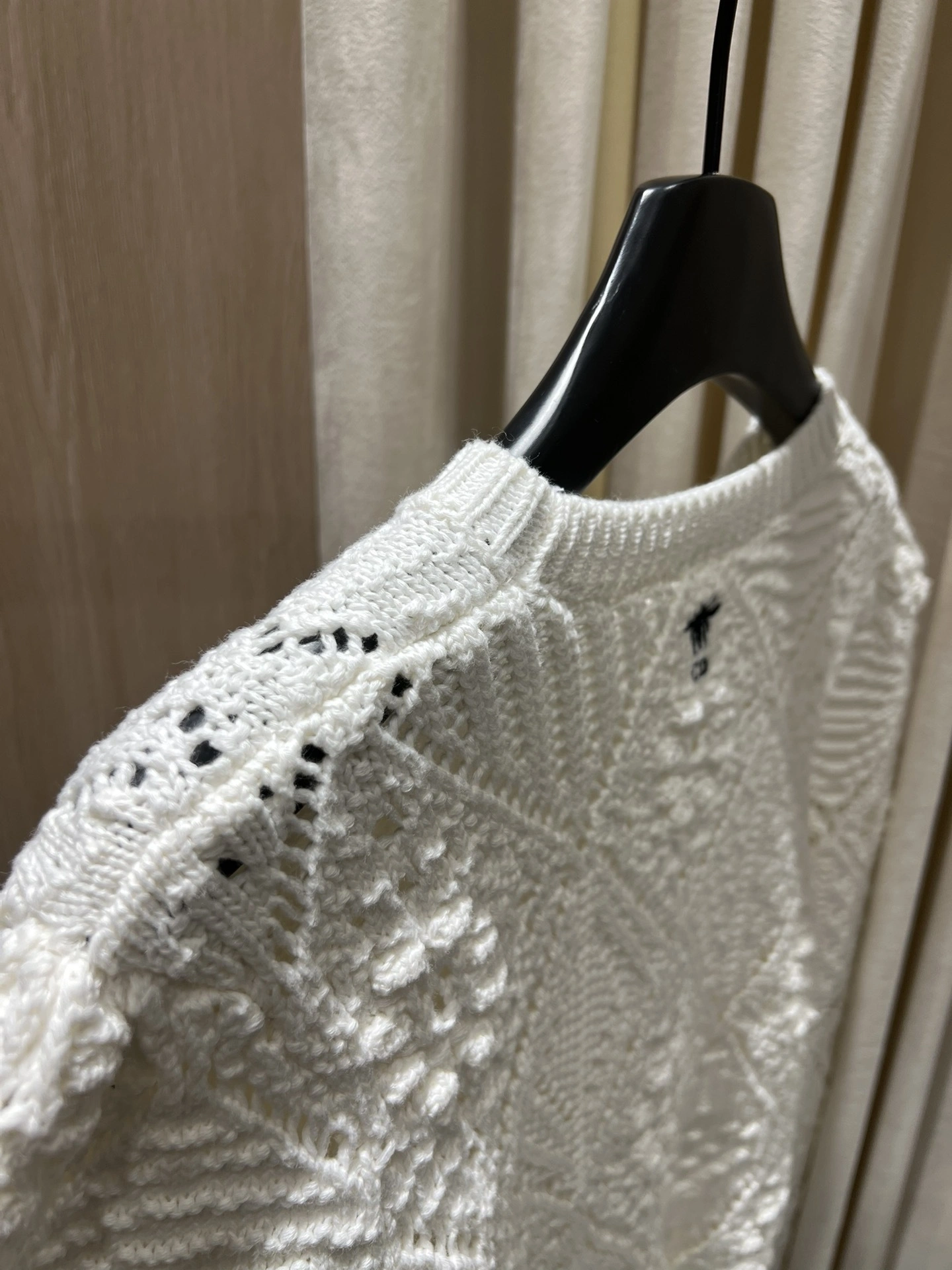 Victoria-- 4ior embroidery item:E-F140L1020H