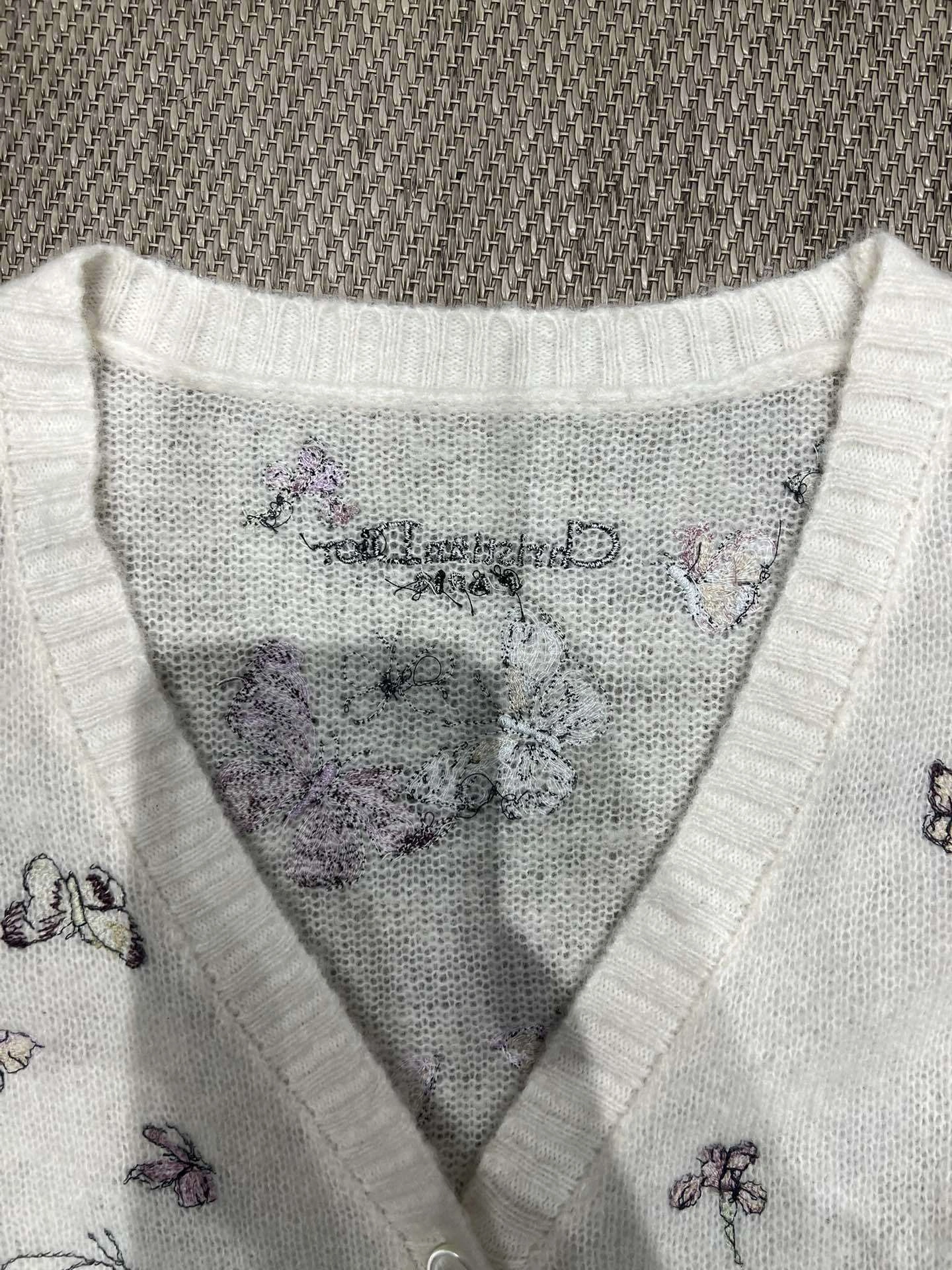 Victoria-- 4ior embroidery item:E-F140L2744H