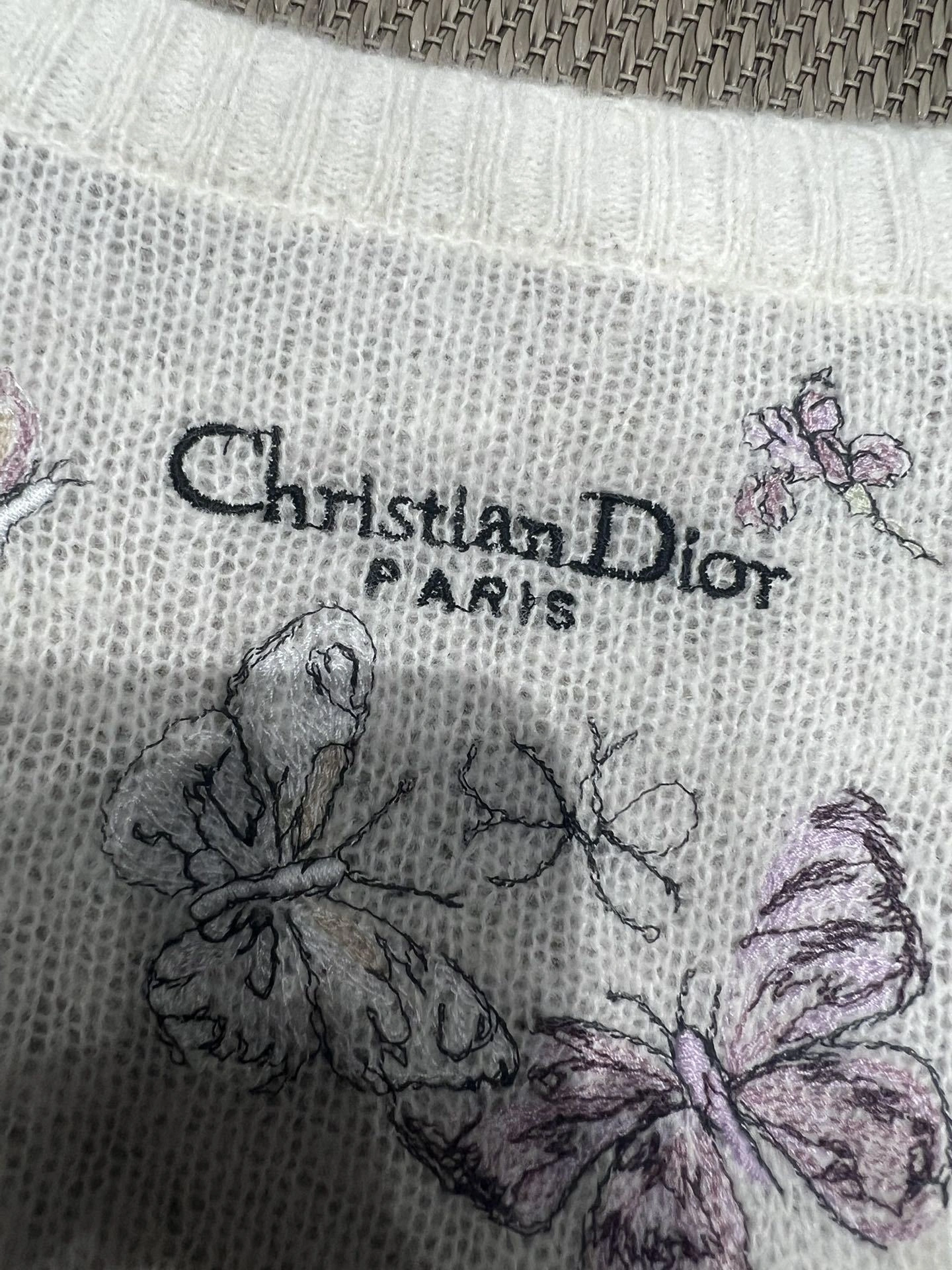 Victoria-- 4ior embroidery item:E-F140L2744H