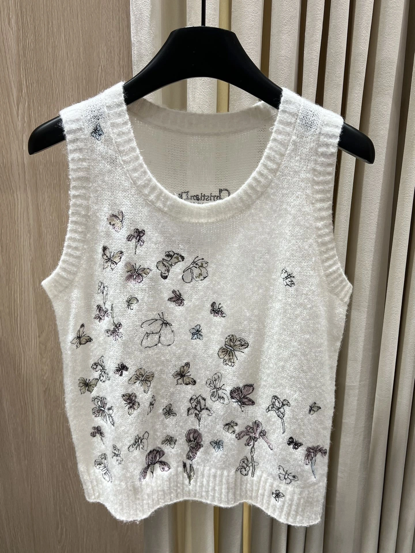 Victoria-- 4ior embroidery item:E-F140L2745H