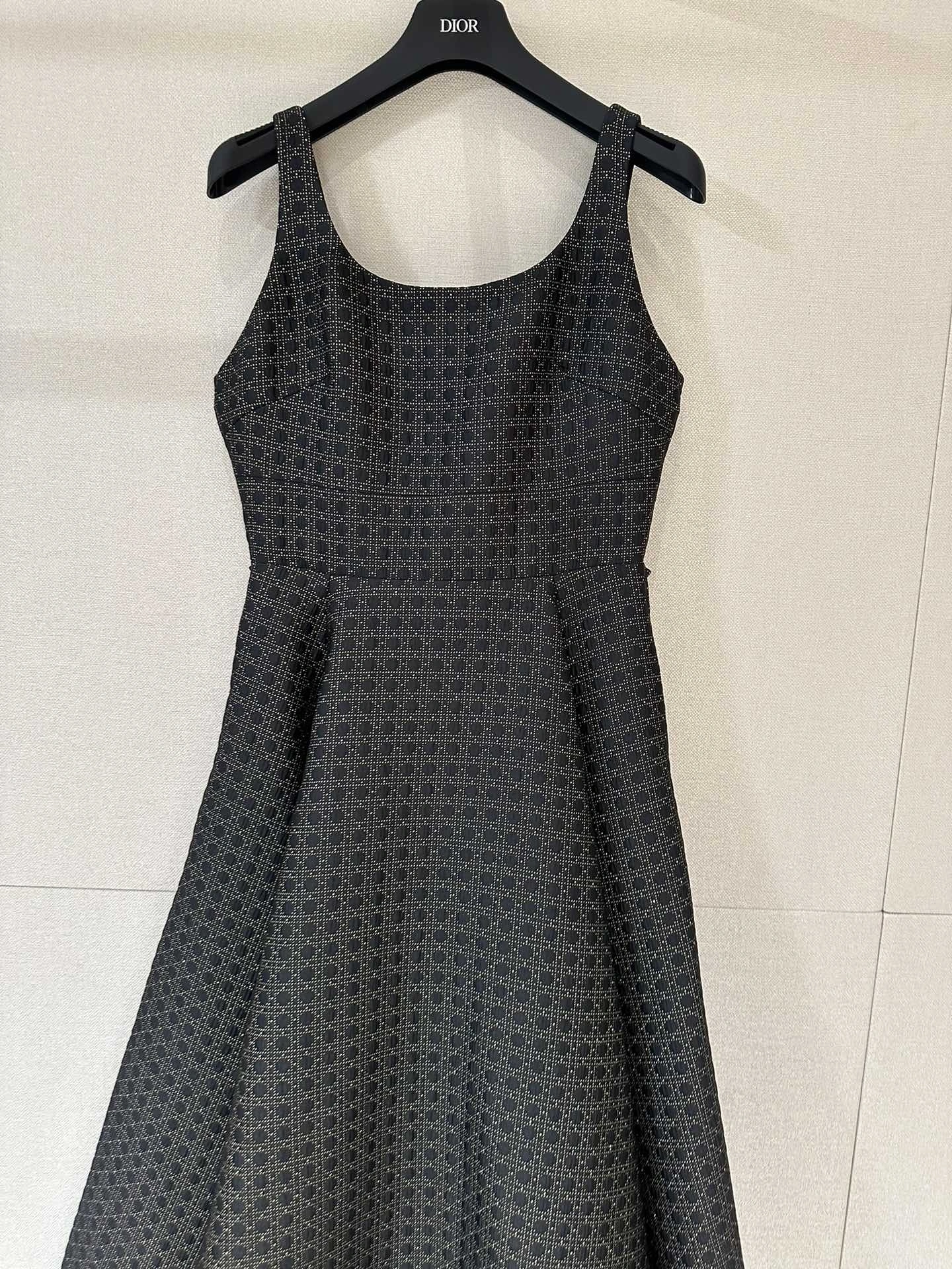 Victoria - 4ior item:E-F000I1616H