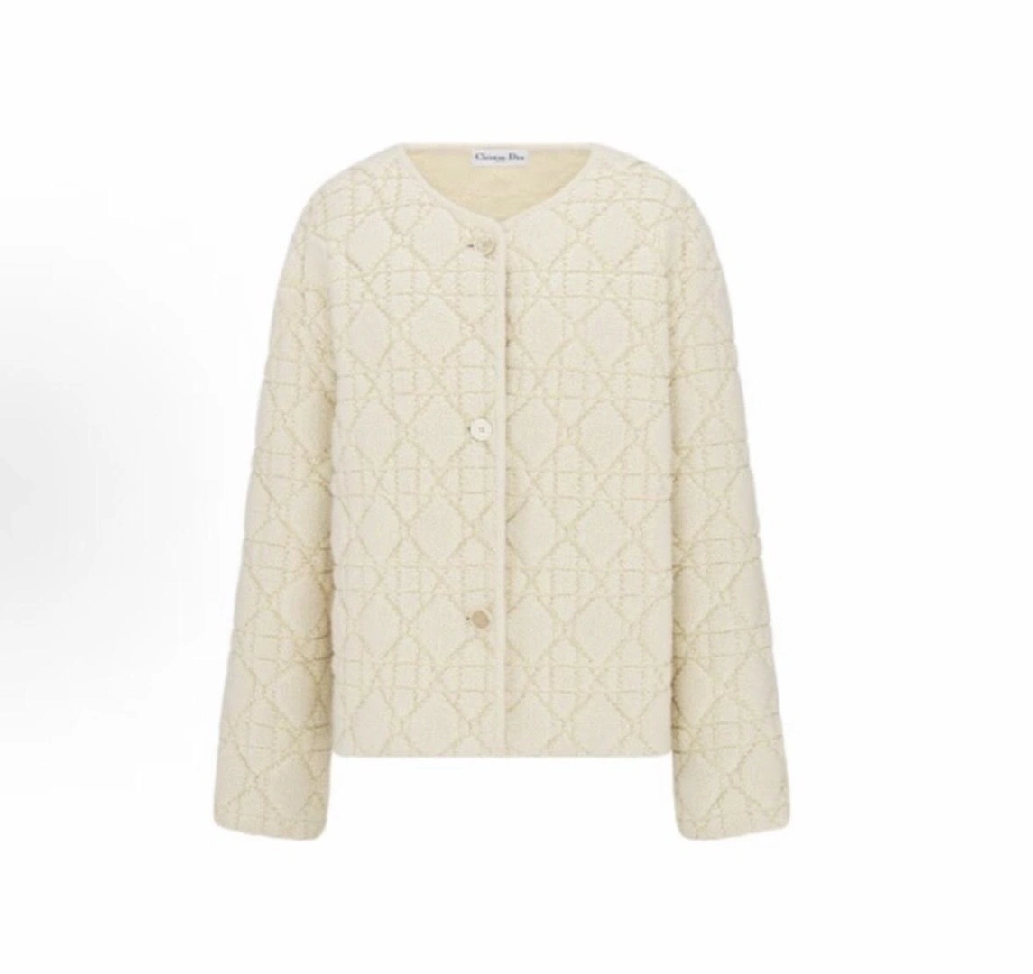 Victoria-- 4ior wool item:E-F140J2107H
