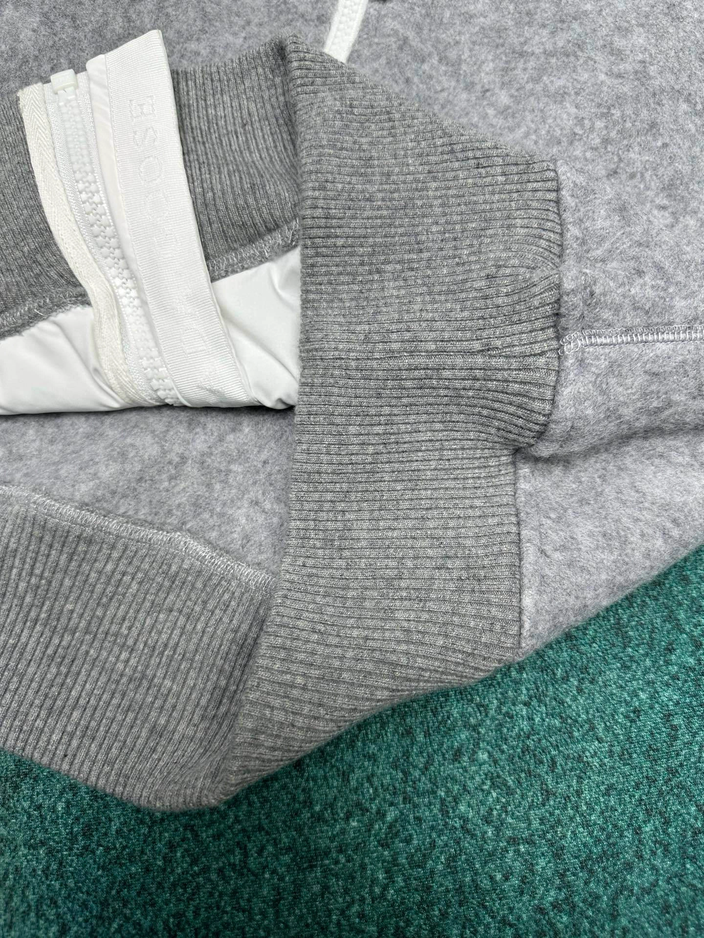 Victoria-- 6oos5 wool 5colour item: E-F443J1606-5H