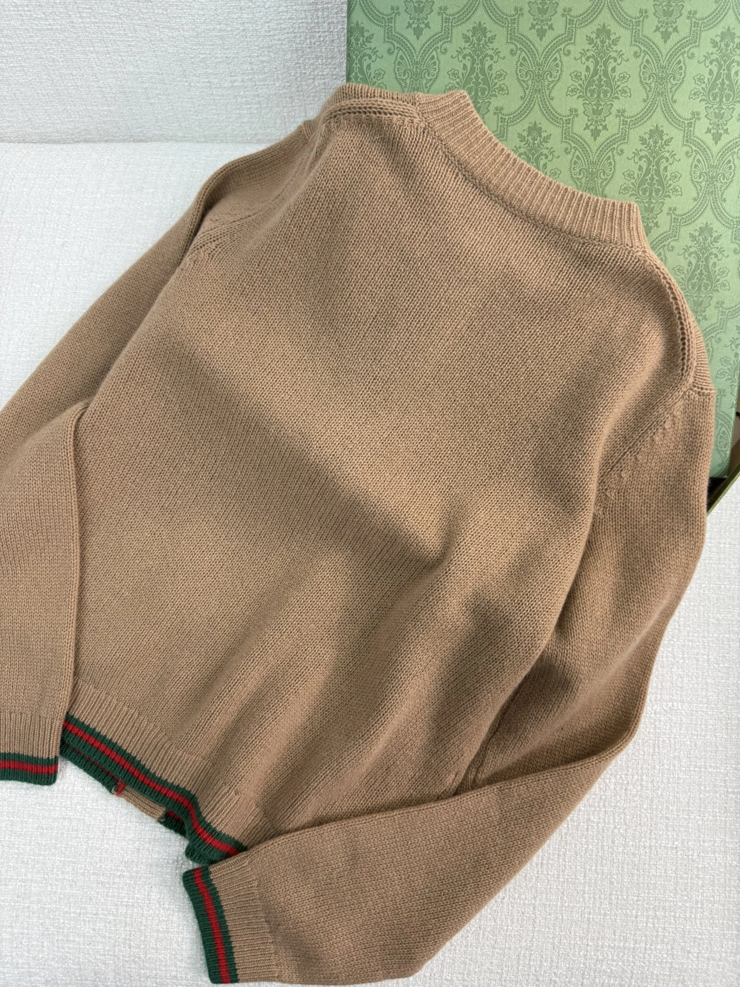 Victoria-- 6u33i cashmere item:D-F240K0409