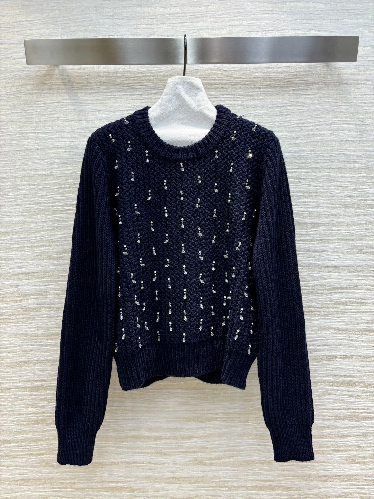 Victoria-- 6u33i item:D-F240H2536