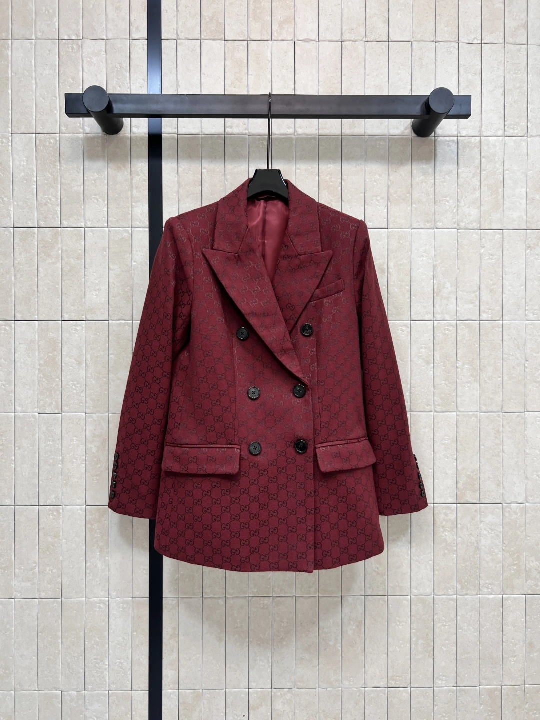 Victoria - 6u33i item:E-F000I1607H