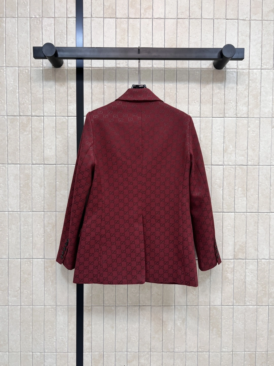Victoria - 6u33i item:E-F000I1607H