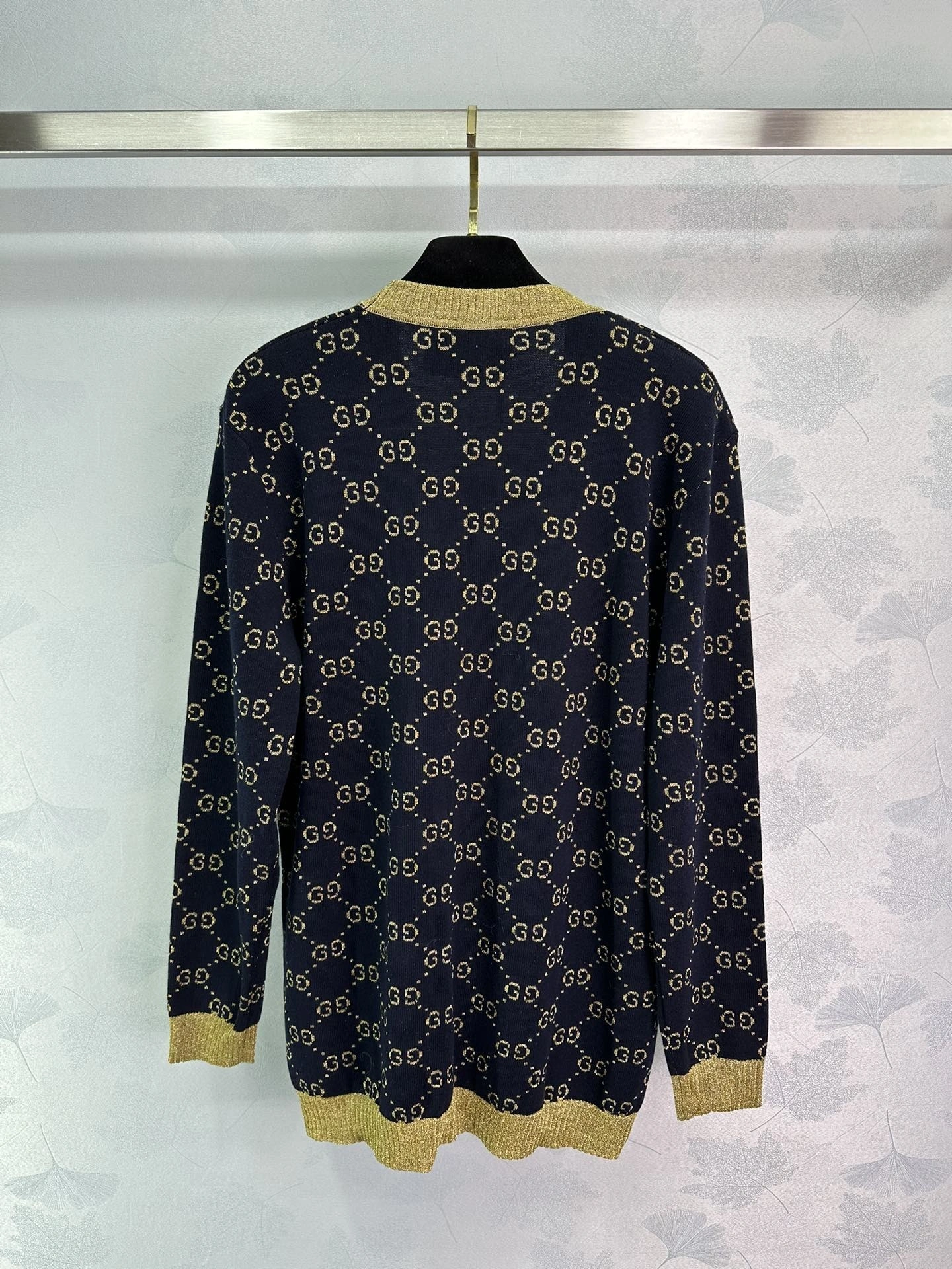 Victoria - 6u33i item:E-F000I1608H