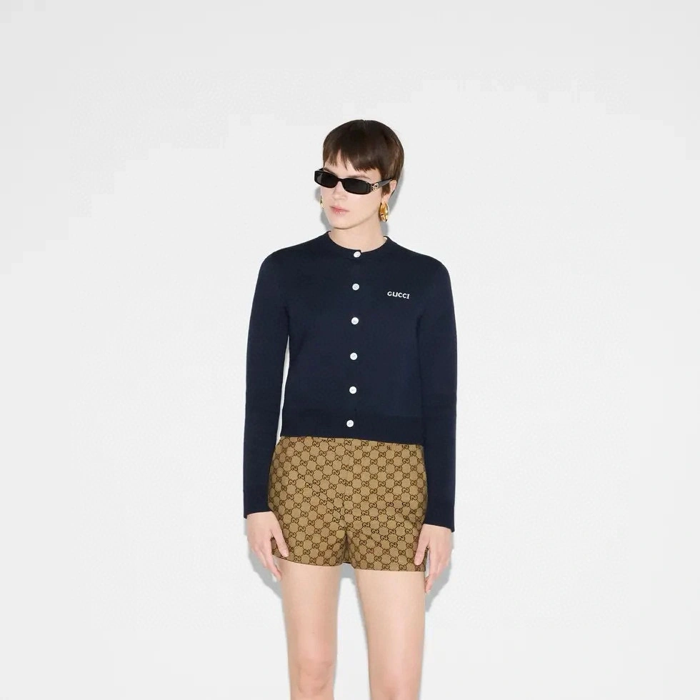 Victoria-- 6u33i item:E-F361B2426