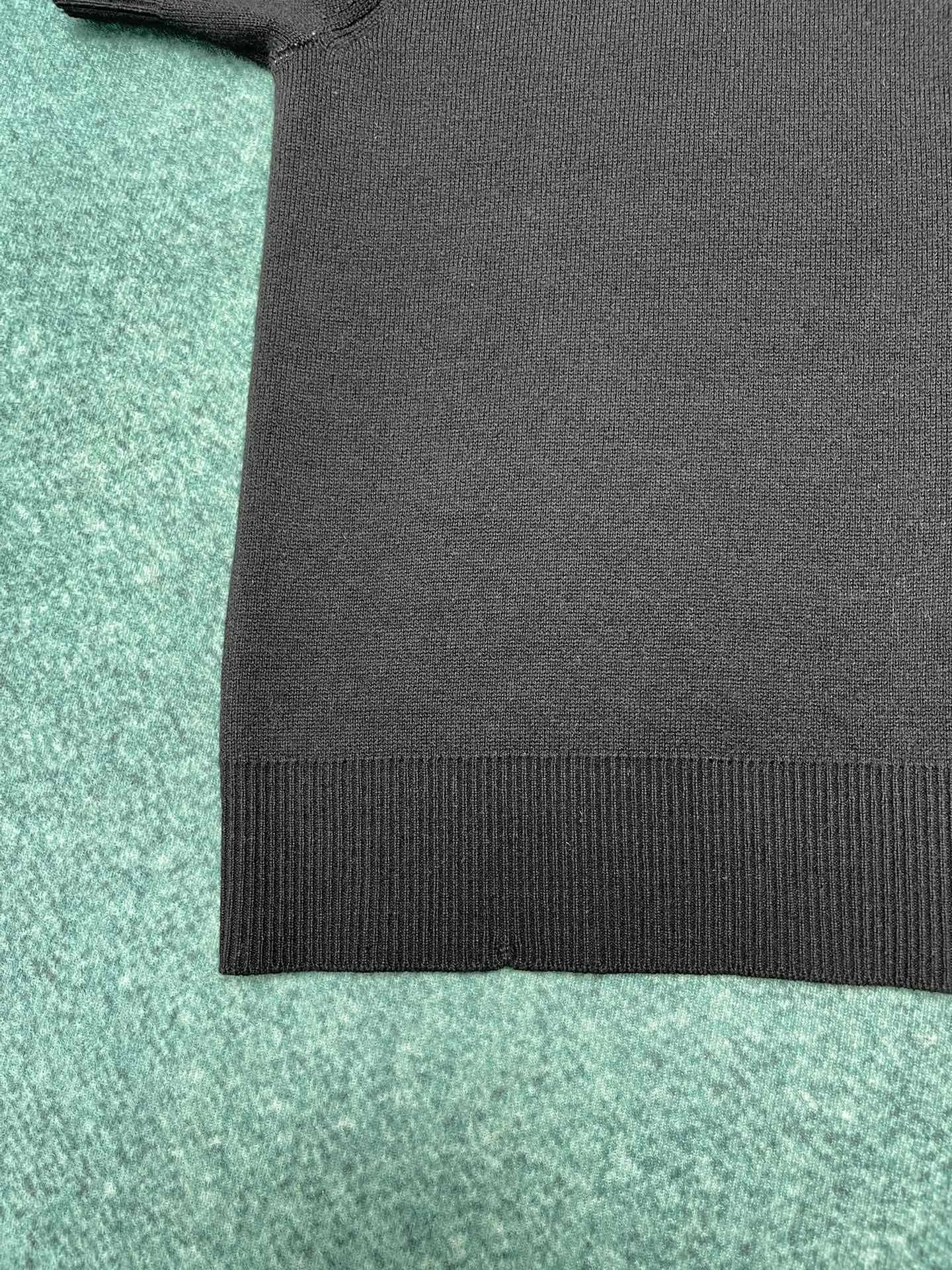 Victoria-- 6u33i wool item:E-F443C1144