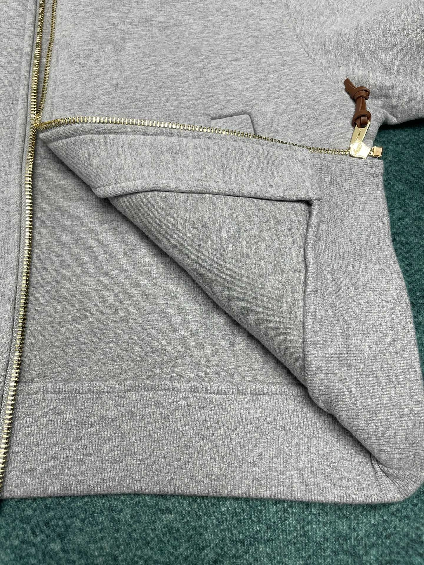 Victoria-- 71x71r1 Embroidery item:D-F443J2804