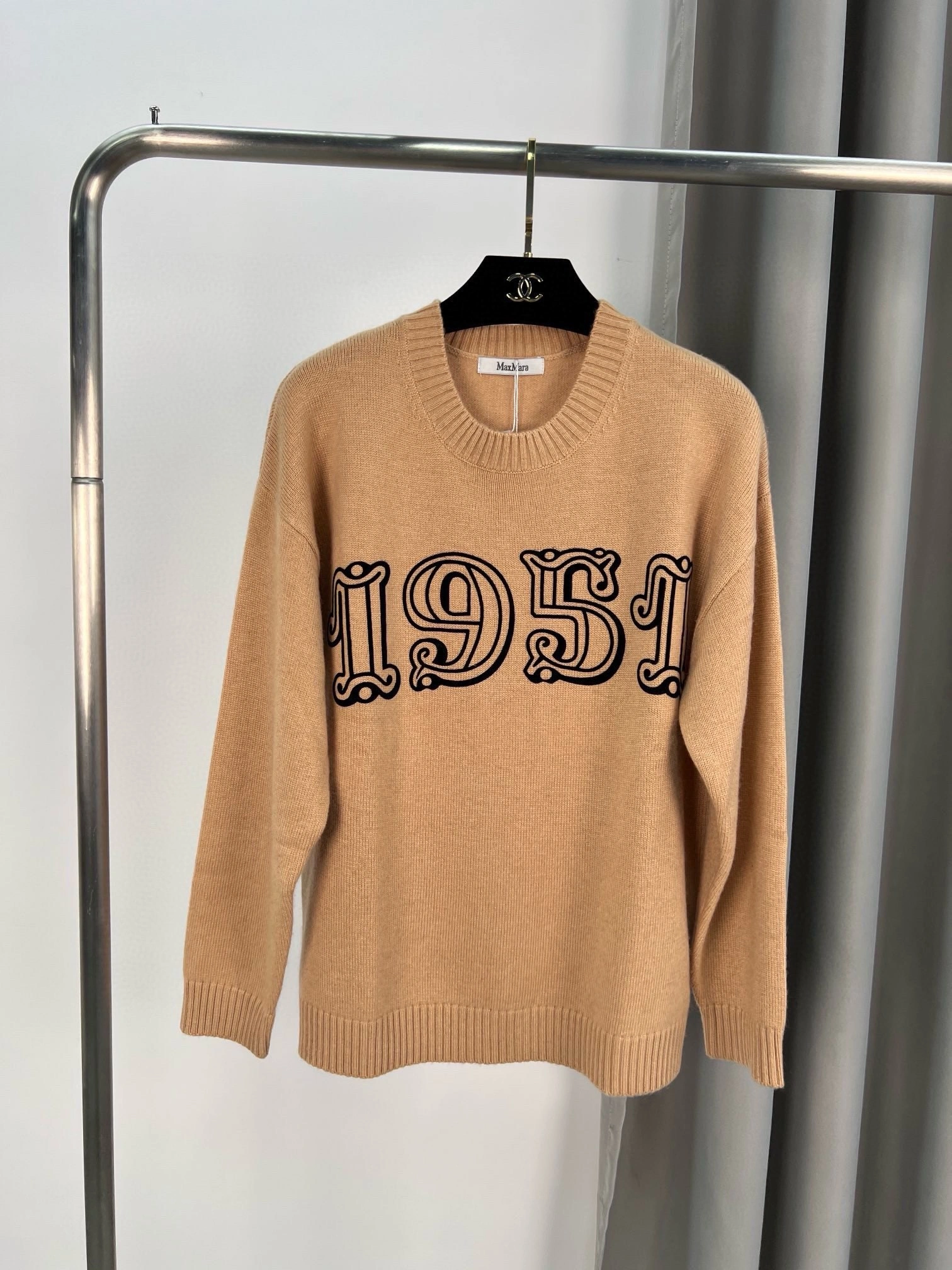 Victoria-- 71x71r1 cashmere 4Colour item:D-F245G1996T-4