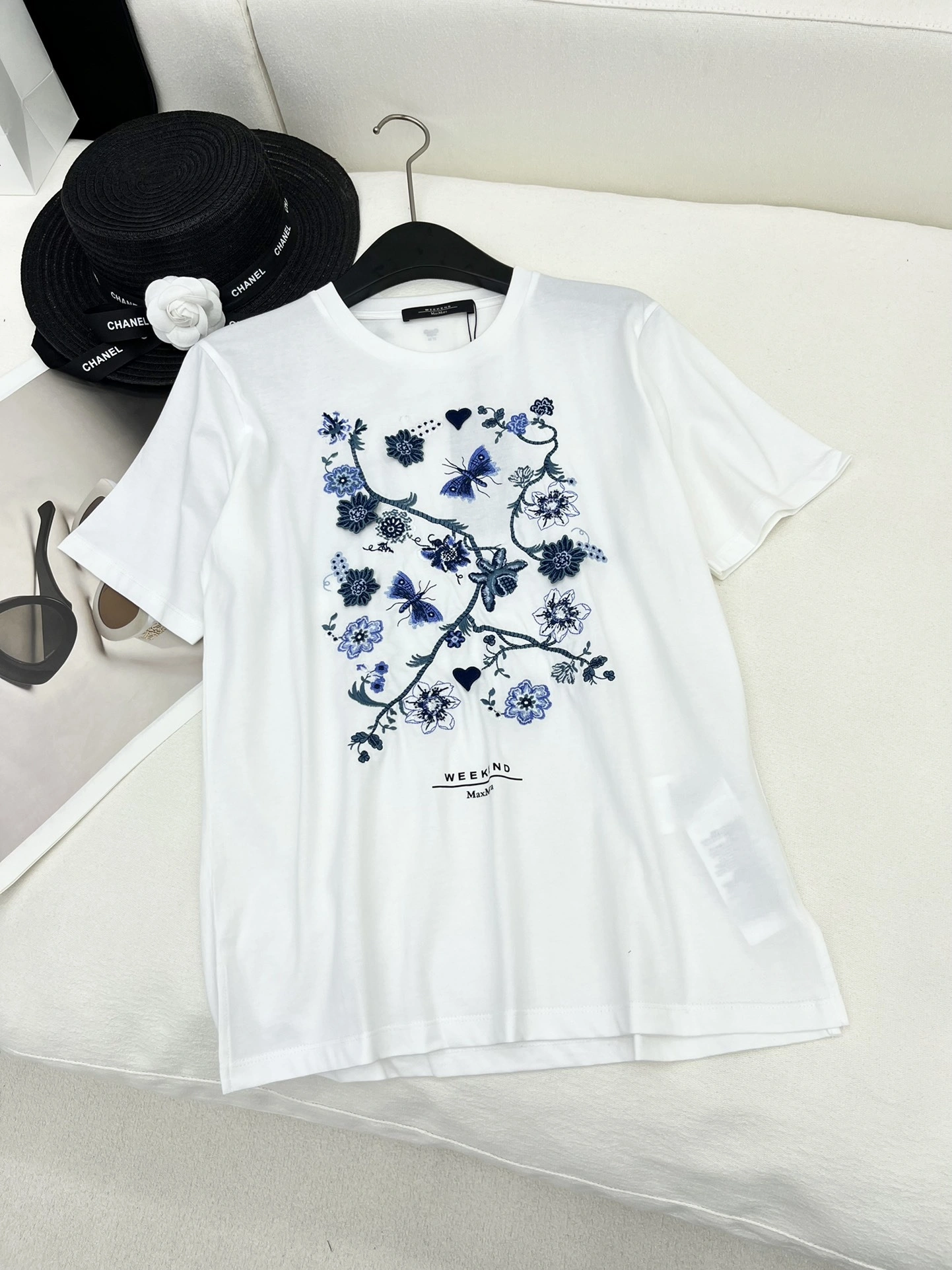 Victoria-- 71x71r1 item:D-F405G1330