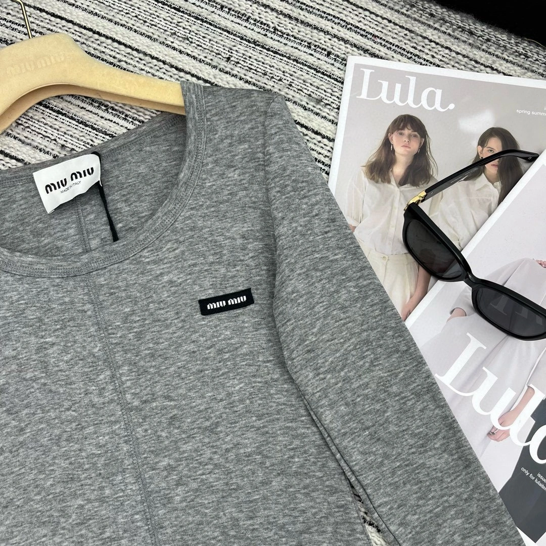 Victoria-- 7iu7iu 2colour item:D-F240H2507-2