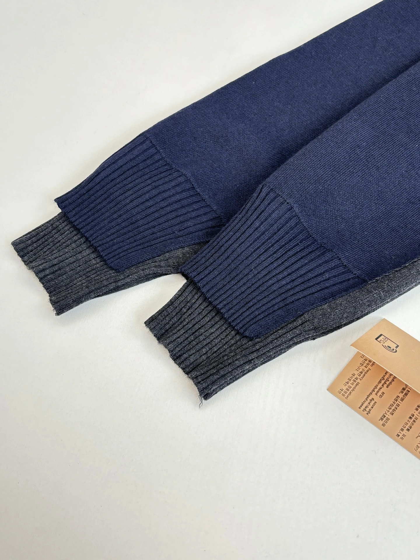Victoria-- 7iu7iu cashmere oversize 2colour item:E-F363I2314-2H