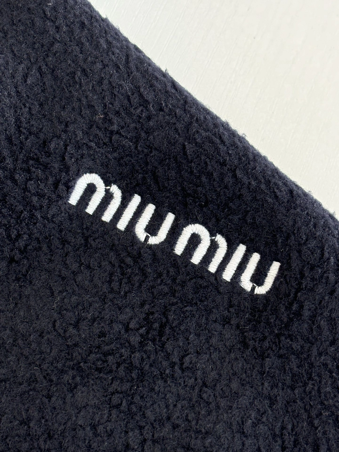 Victoria-- 7iu7iu embroidery item:E-F363I0628