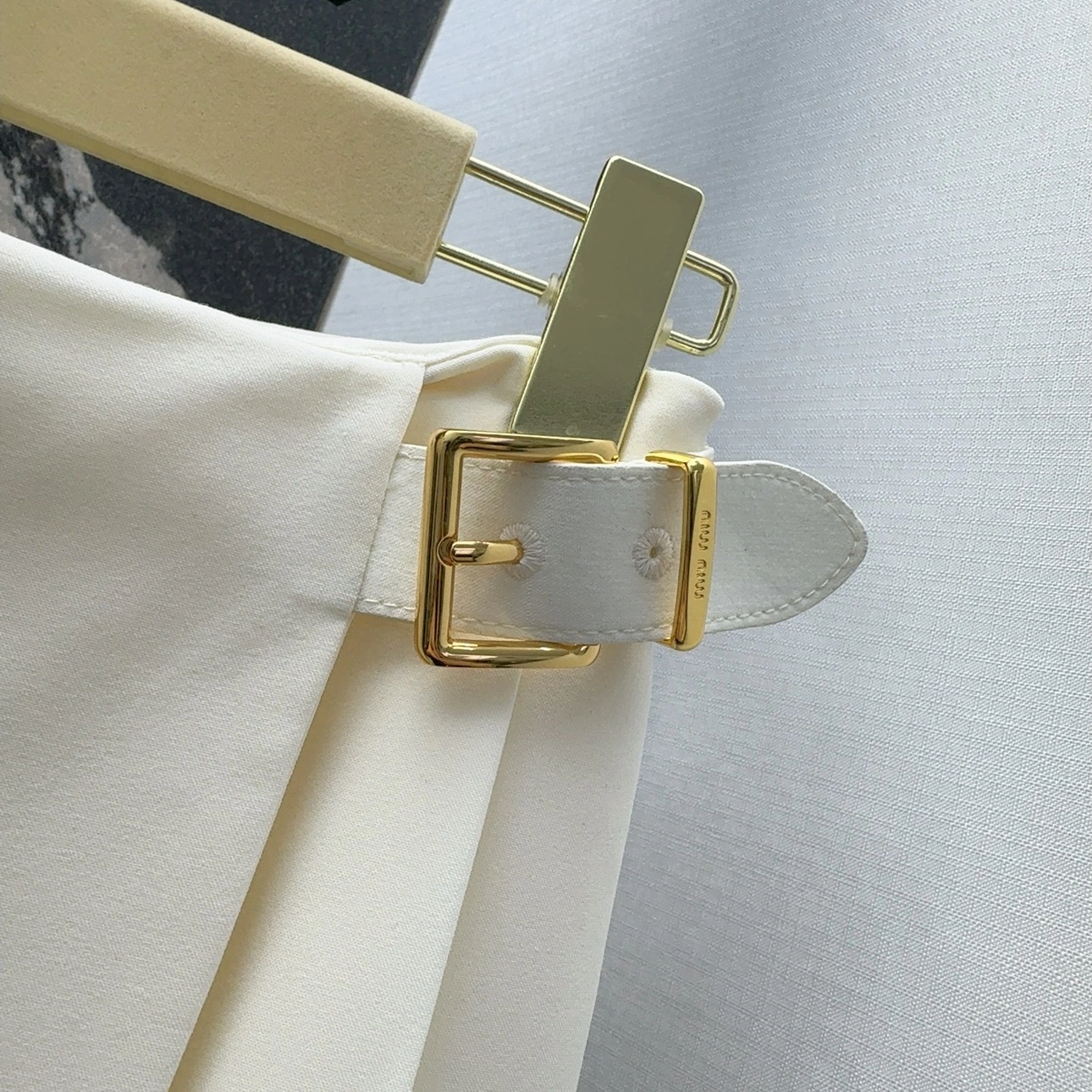 Victoria-- 7iu7iu embroidery logo item:E-F240B0603