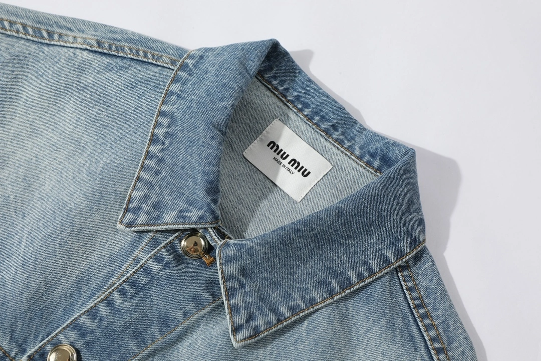 Victoria-- 7iu7iu oversize item:E-F237B0703