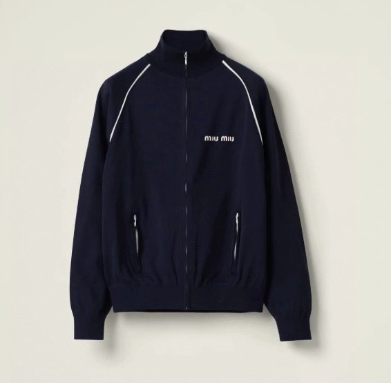 Victoria-- 7iu7iu oversize item:E-F237B0710