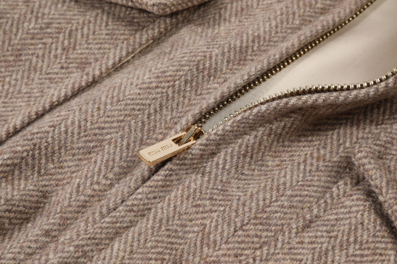 Victoria-- 7iu7iu oversize wool item:E-F237B0712