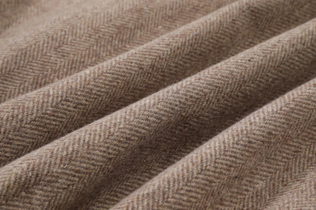 Victoria-- 7iu7iu oversize wool item:E-F237B0712