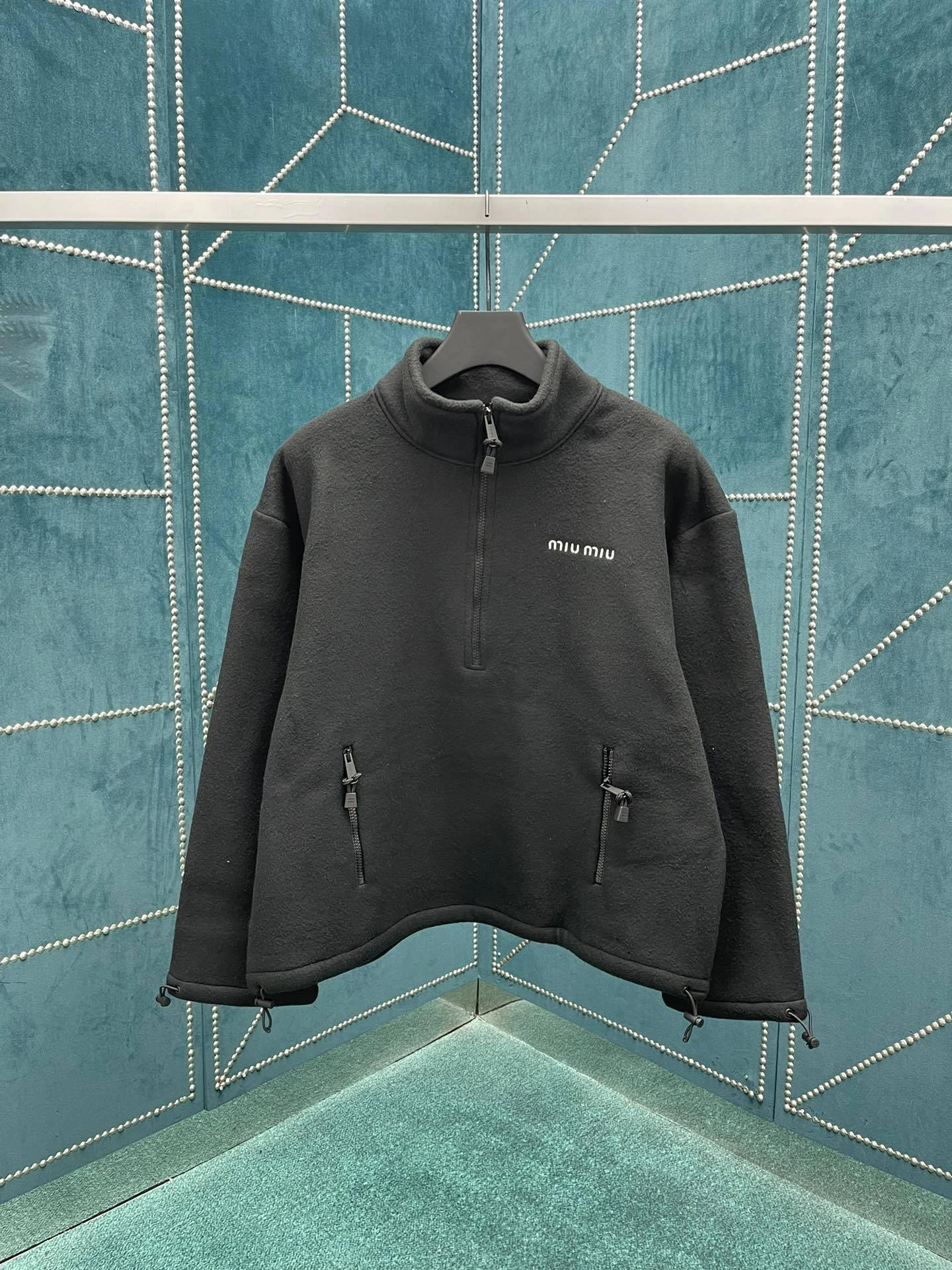 Victoria-- 7iu7iu oversized item:D-F409I0948