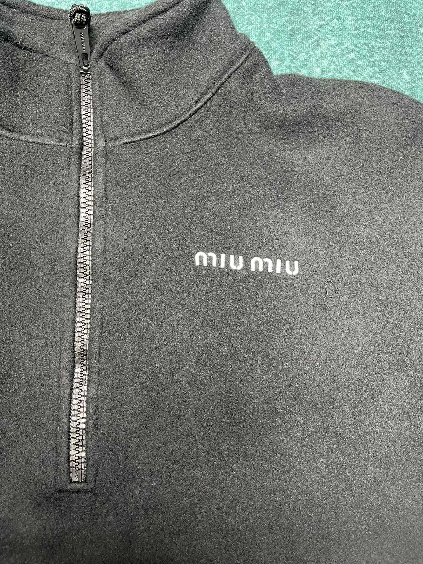 Victoria-- 7iu7iu oversized item:D-F409I0948