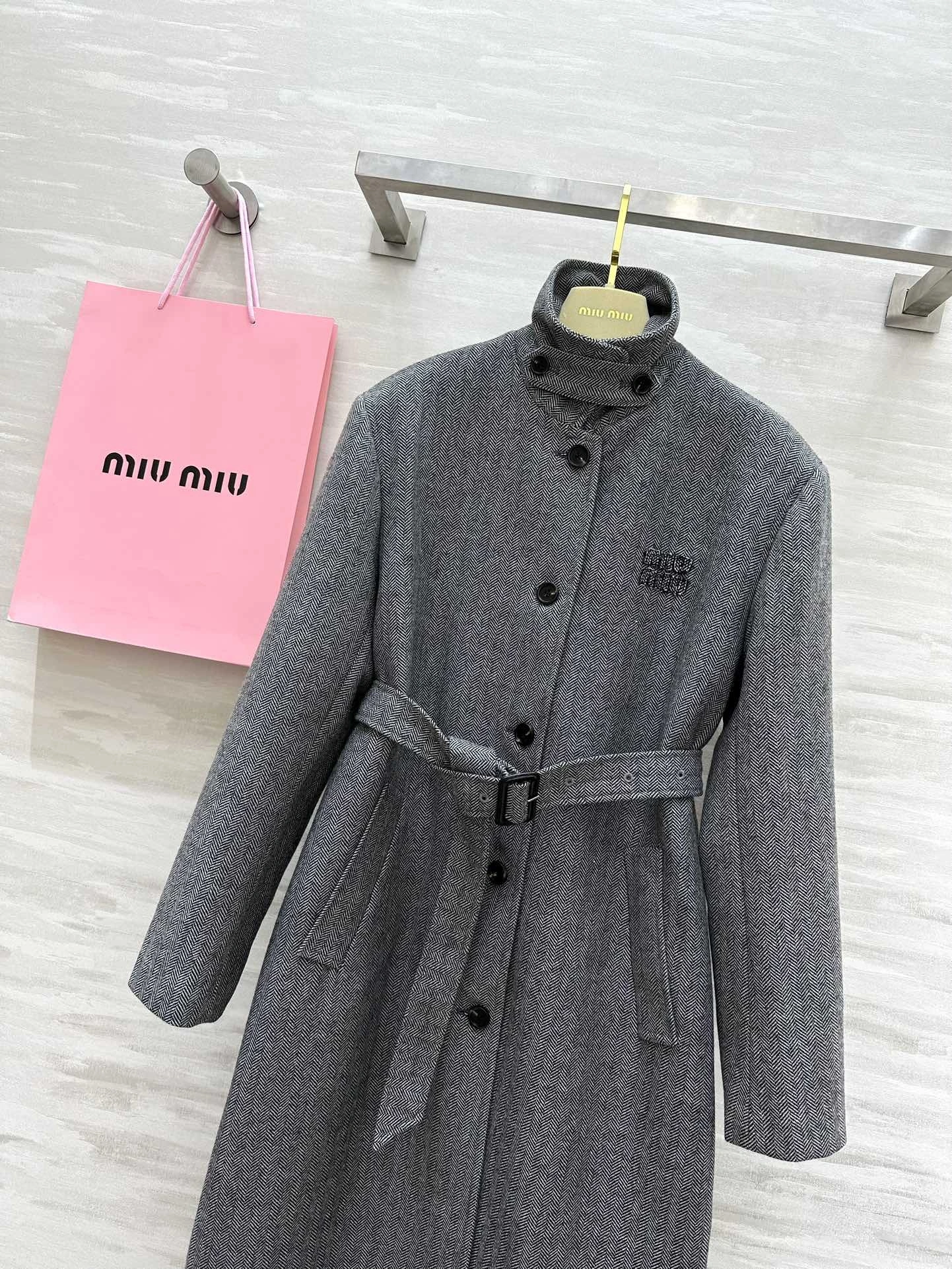 Victoria-- 7iu7iu wool item:D-F245J2397T