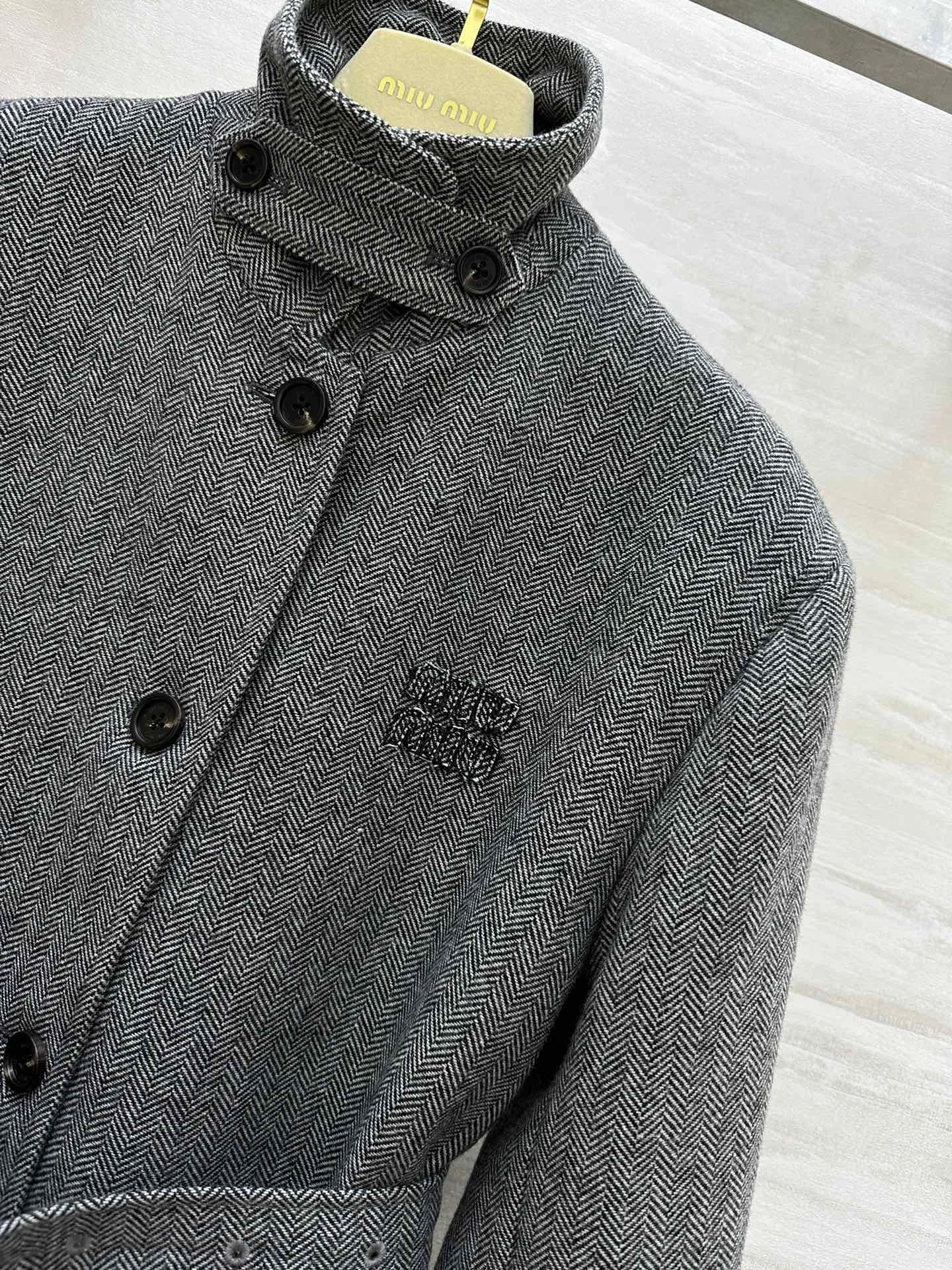 Victoria-- 7iu7iu wool item:D-F245J2397T