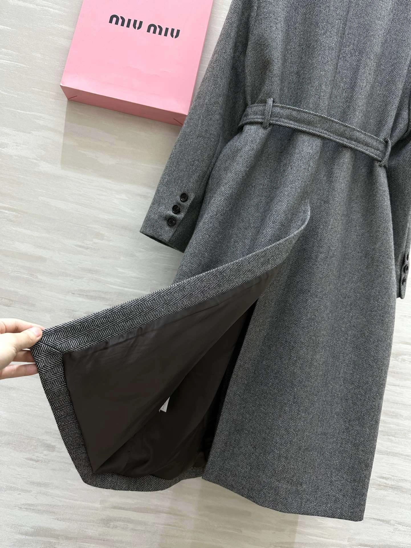 Victoria-- 7iu7iu wool item:D-F245J2397T