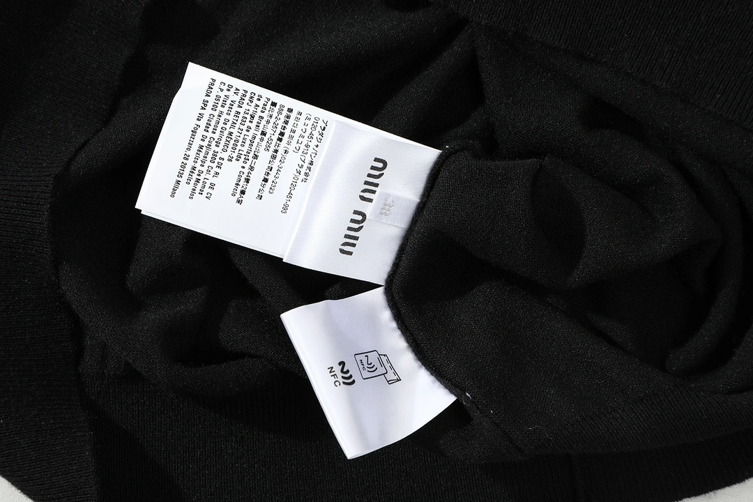 Victoria-- 7iu7iu wool item:E-F237B0604