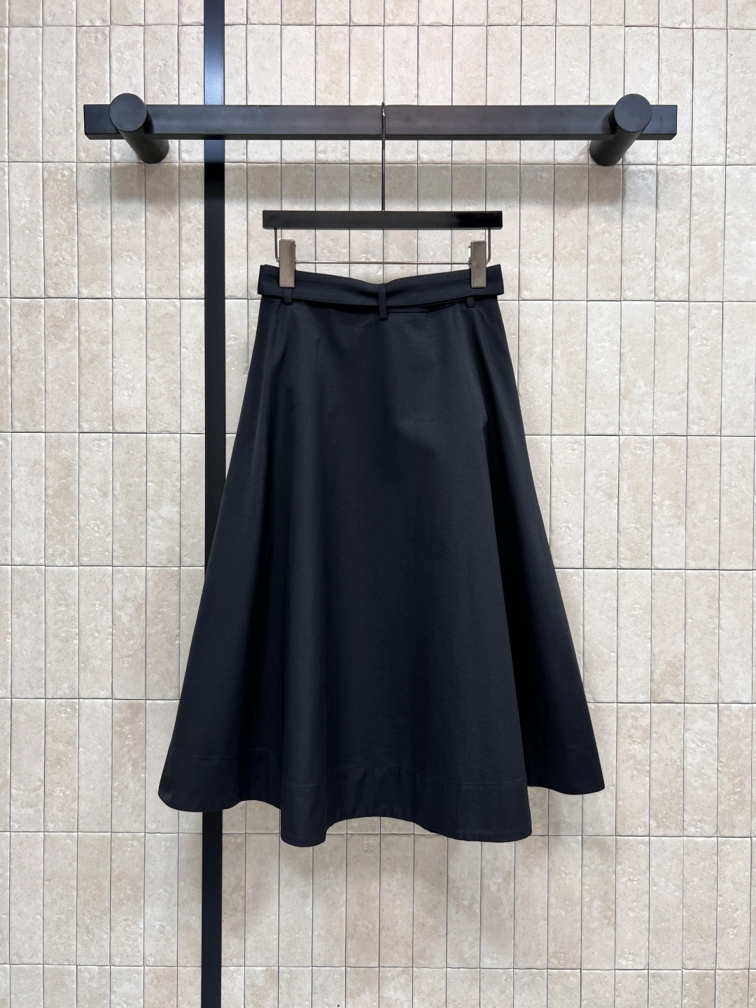Victoria - 7o9385r 2colour item:E-F000I1614-2H