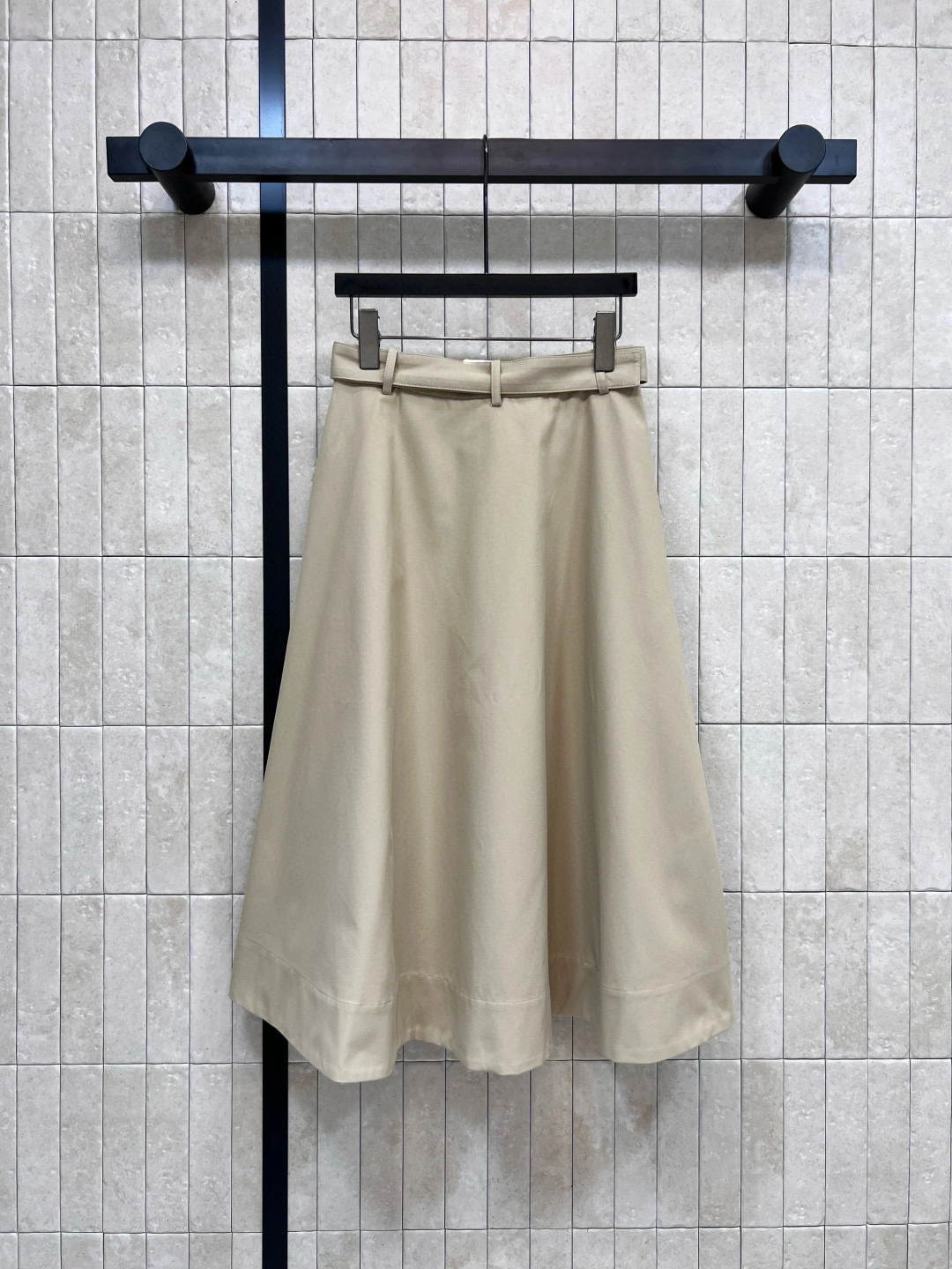 Victoria - 7o9385r 2colour item:E-F000I1614-2H