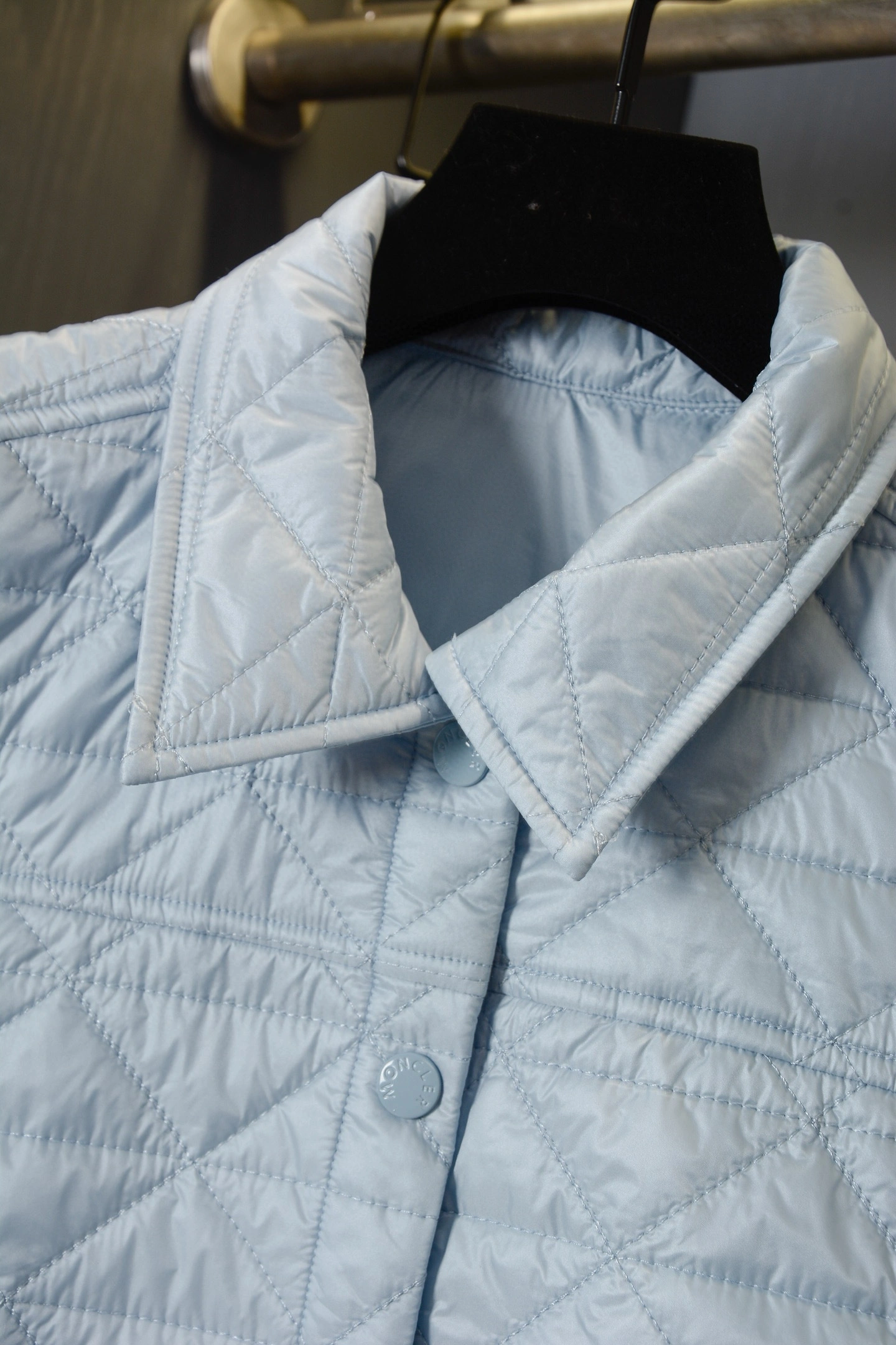 Victoria-- 7o9385r 3colour item: E-F020I2955-3H
