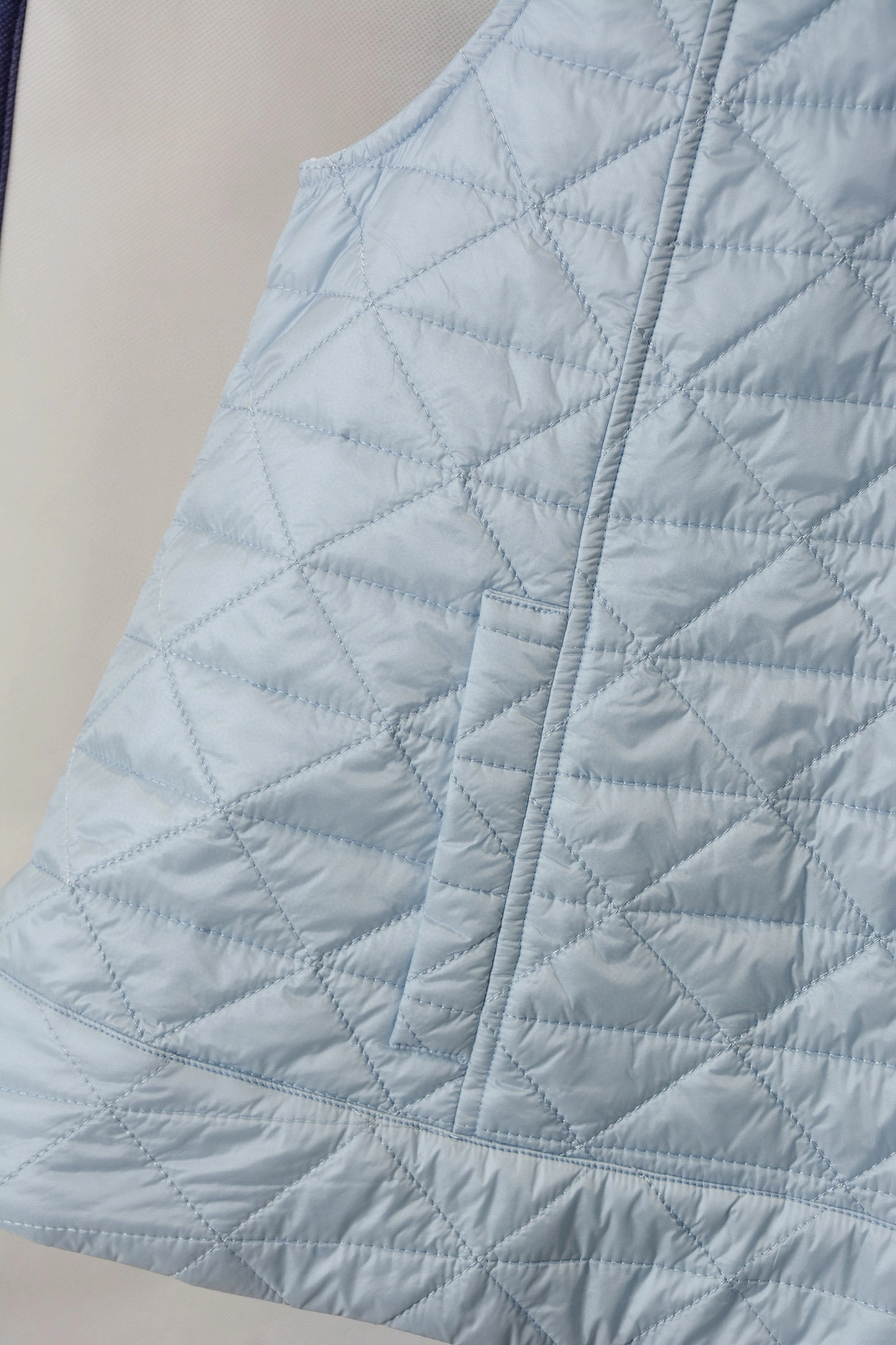 Victoria-- 7o9385r 3colour item: E-F020I2955-3H