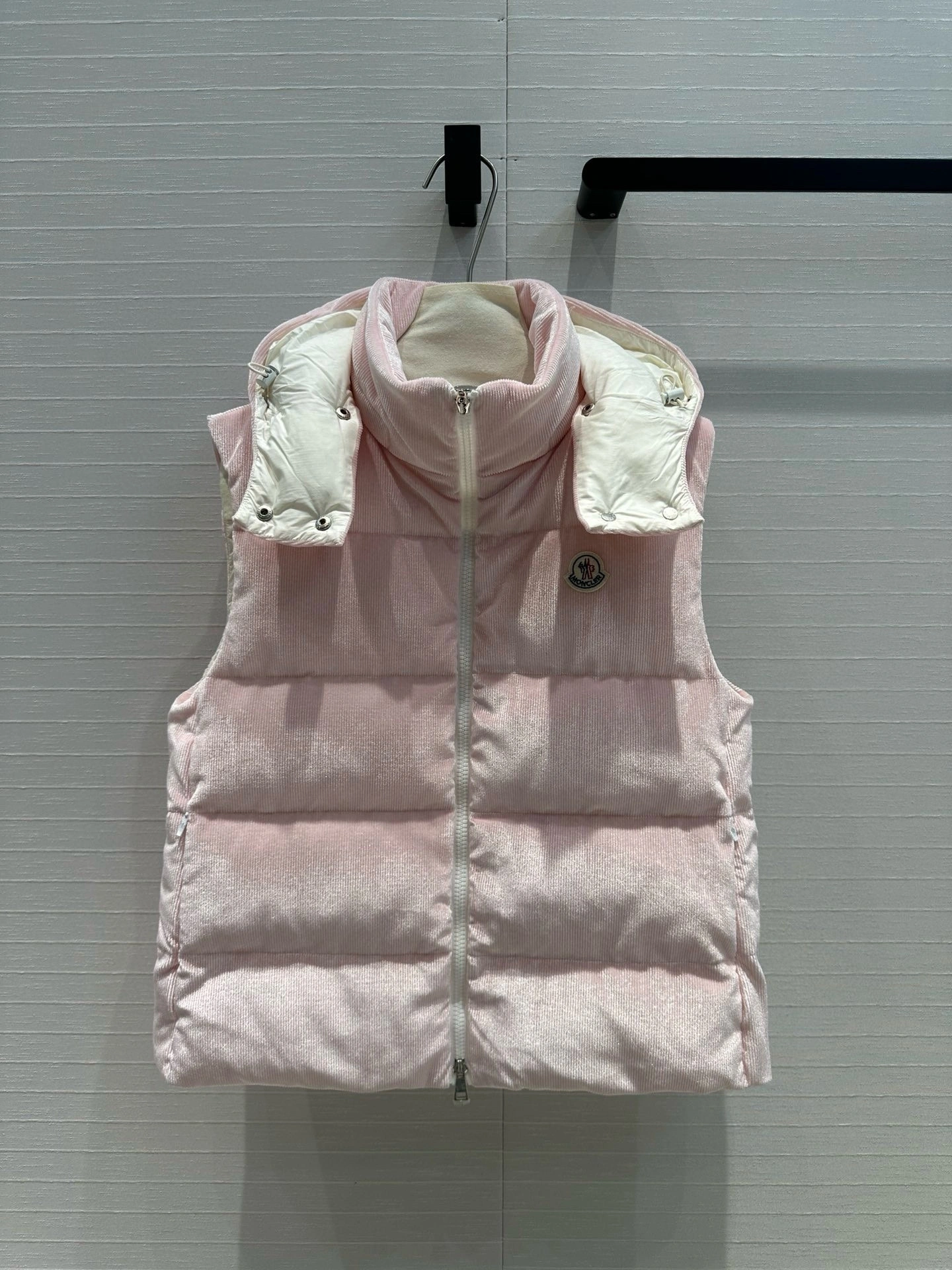 Victoria-- 7o9385r 3colour item:D-F240H2518-3