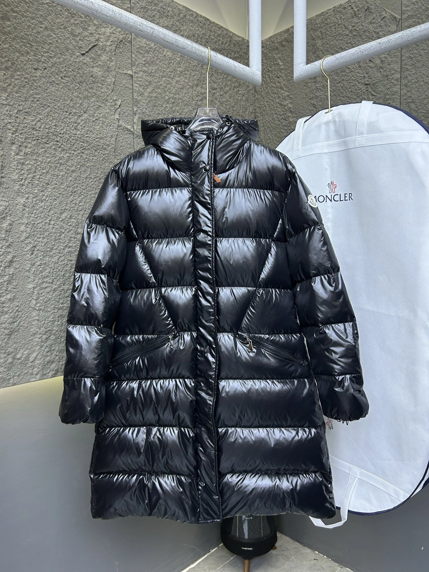 Victoria-- 7o9385r Down jacket 2colour item:E-F409J2219-2H