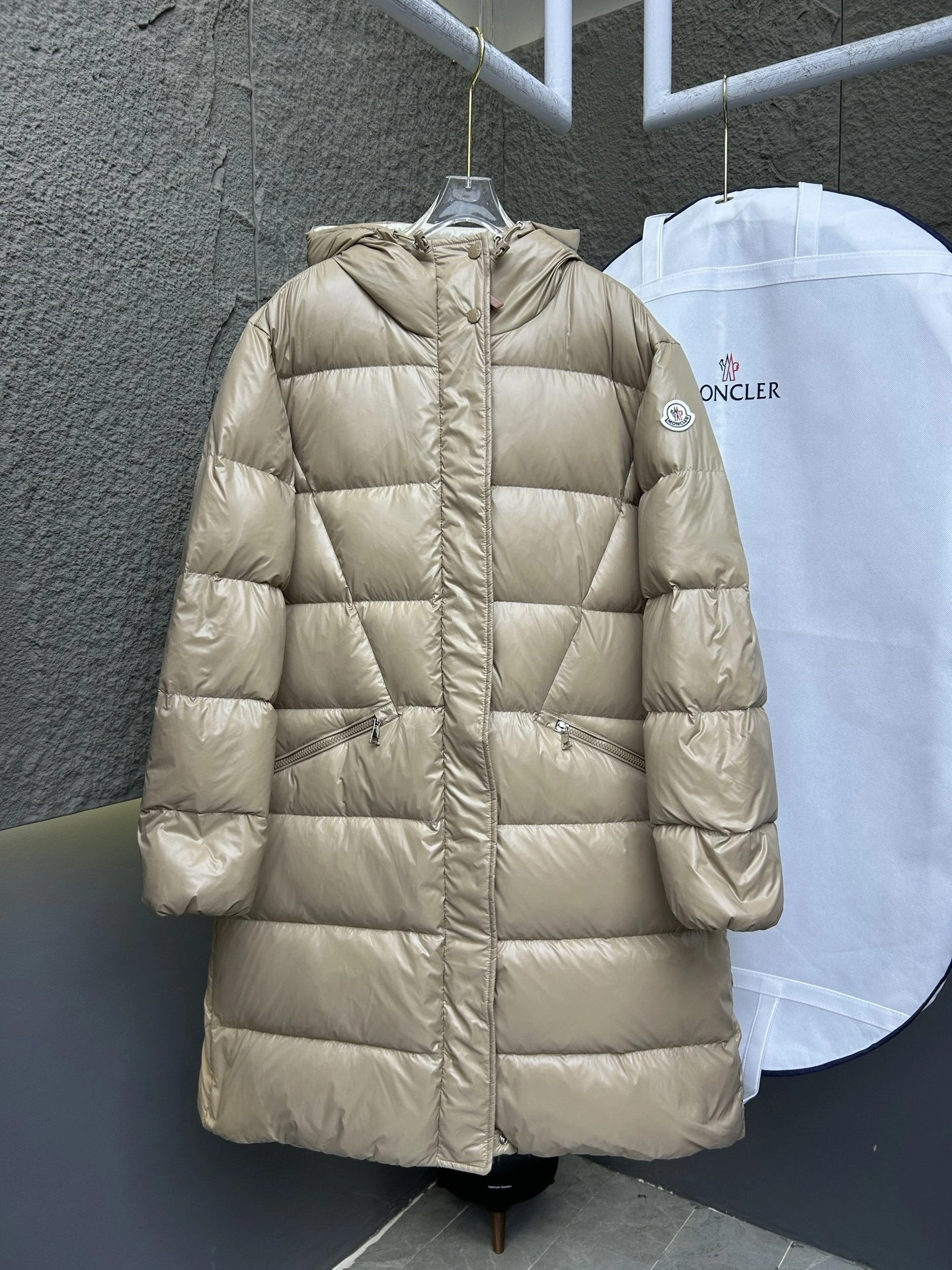 Victoria-- 7o9385r Down jacket 2colour item:E-F409J2219-2H