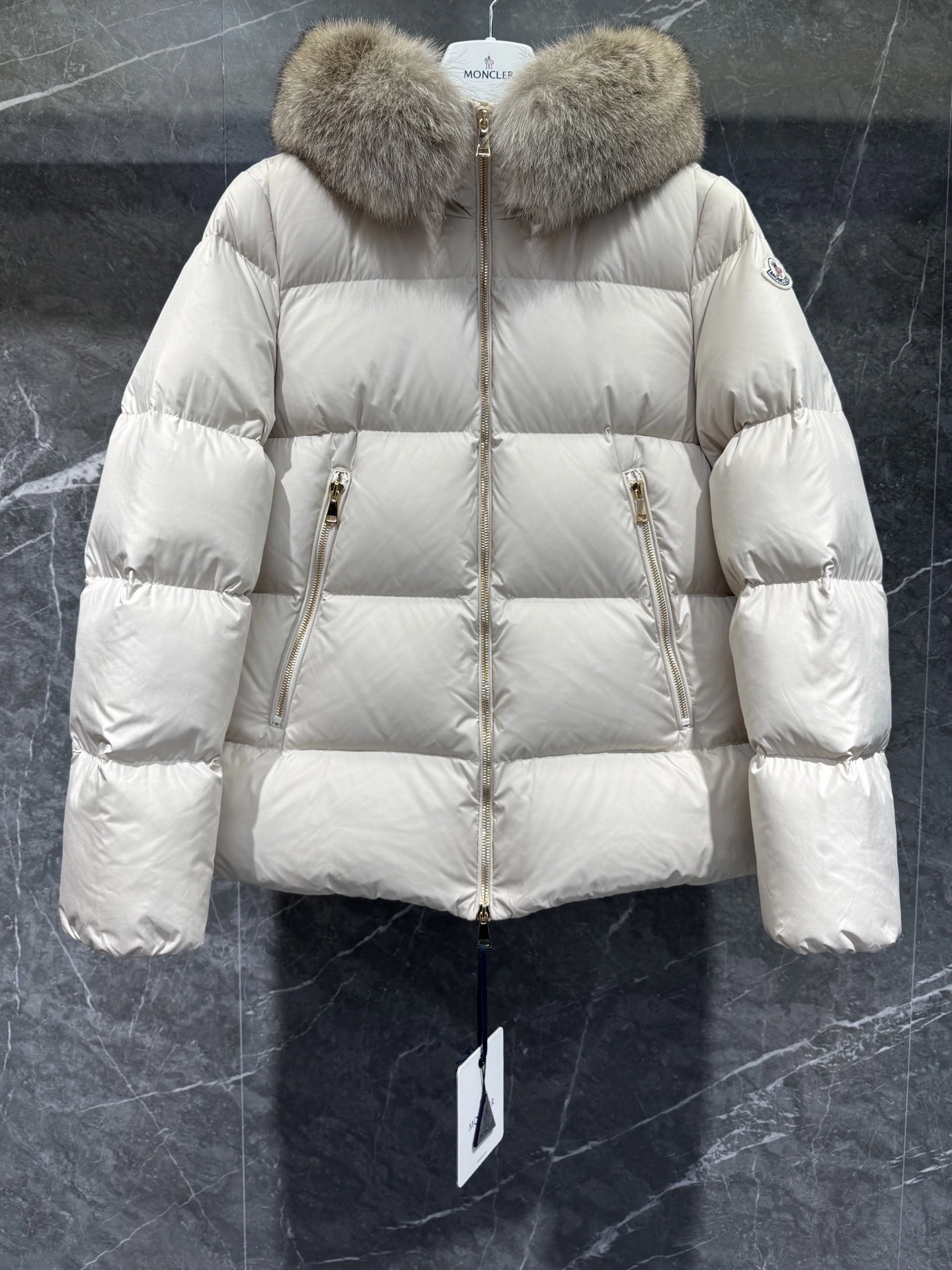 Victoria-- 7o9385r Down jacket goose down 2colour item:E-F409J2218-2H