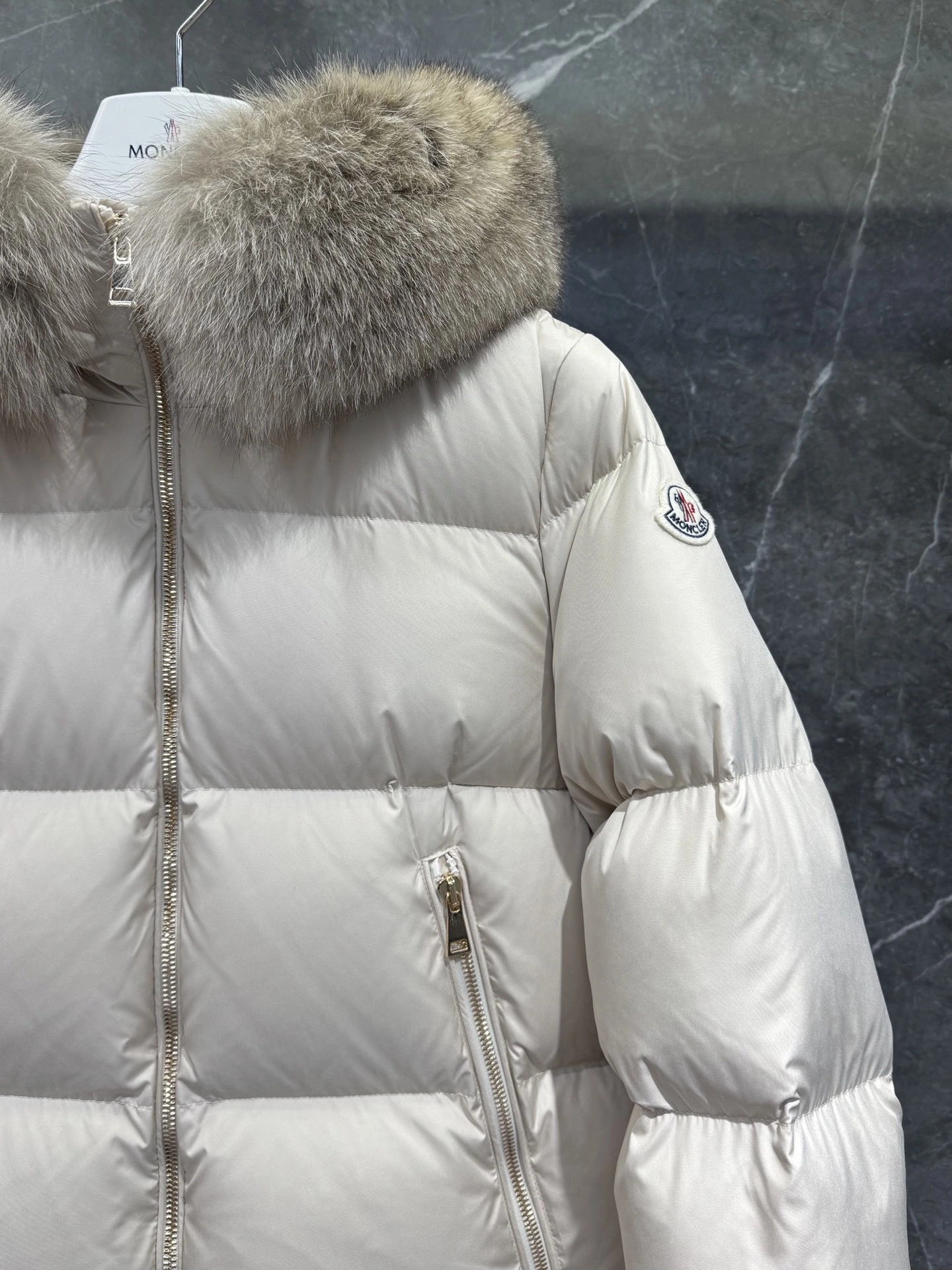 Victoria-- 7o9385r Down jacket goose down 2colour item:E-F409J2218-2H