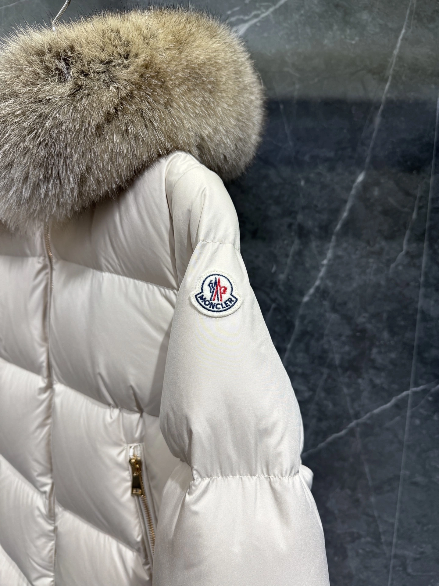 Victoria-- 7o9385r Down jacket goose down 2colour item:E-F409J2218-2H