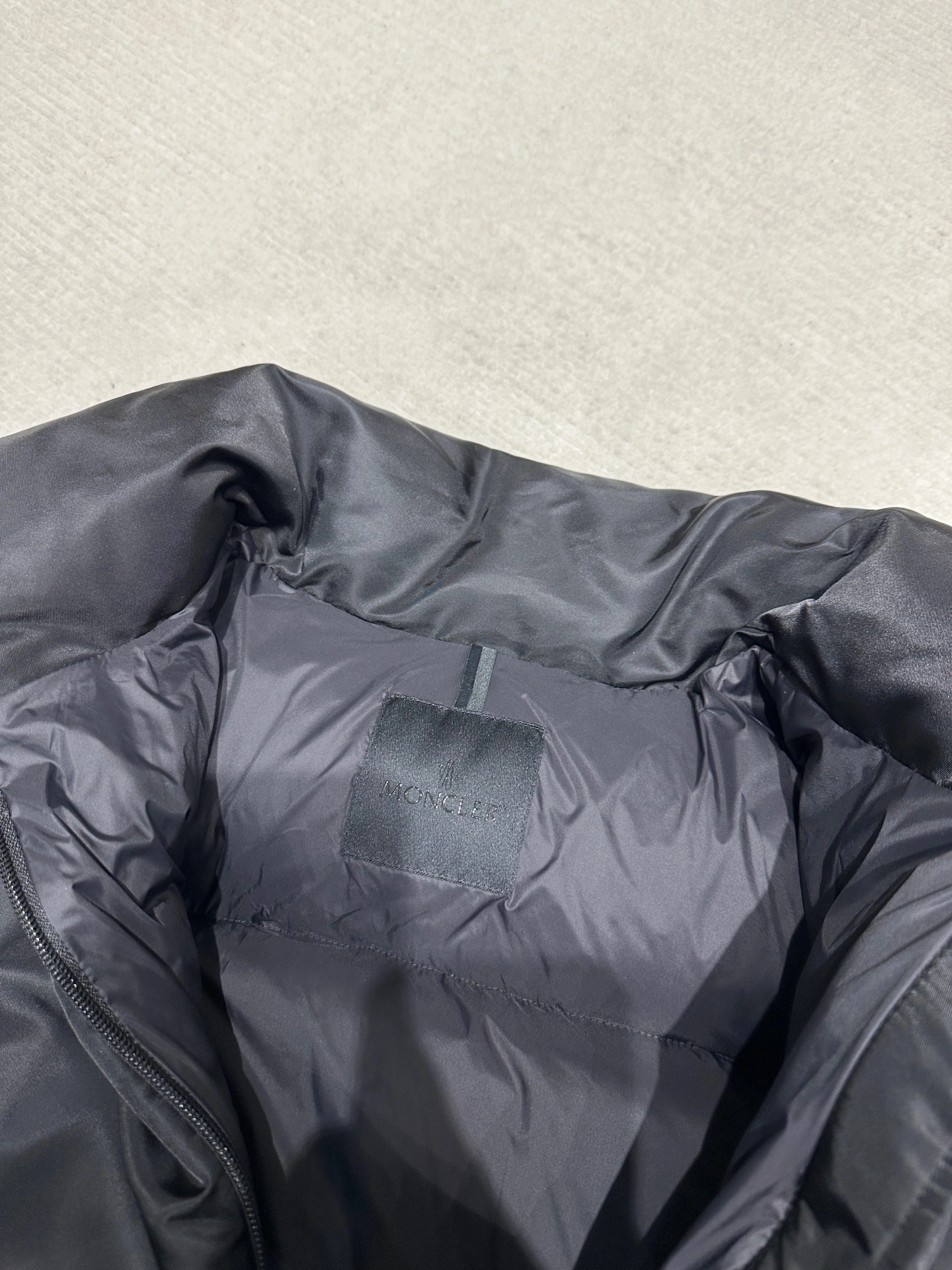 Victoria-- 7o9385r Down jacket item:E-F409J2221H