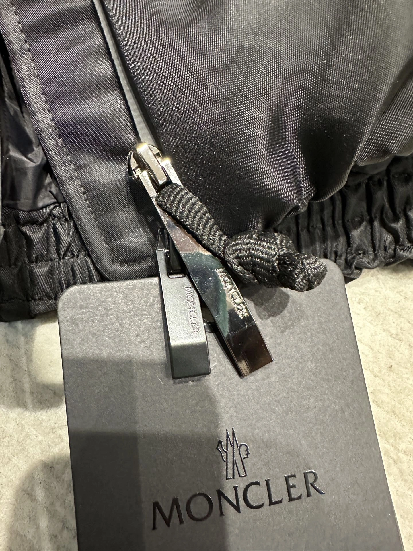 Victoria-- 7o9385r Down jacket item:E-F409J2221H