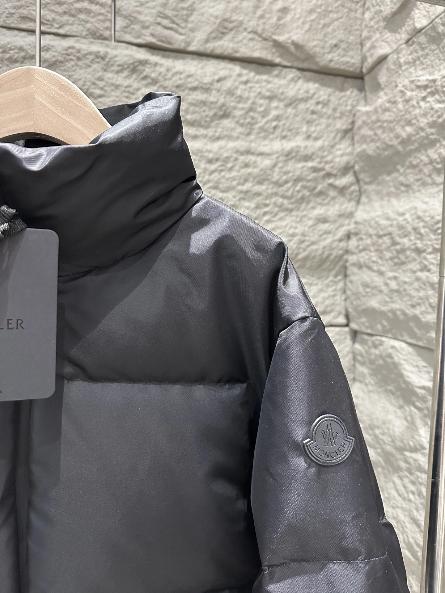 Victoria-- 7o9385r Down jacket item:E-F409J2221H